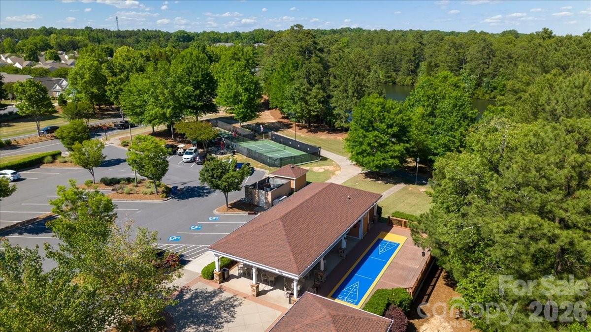 39650 Rosebay Court Property Photo 39