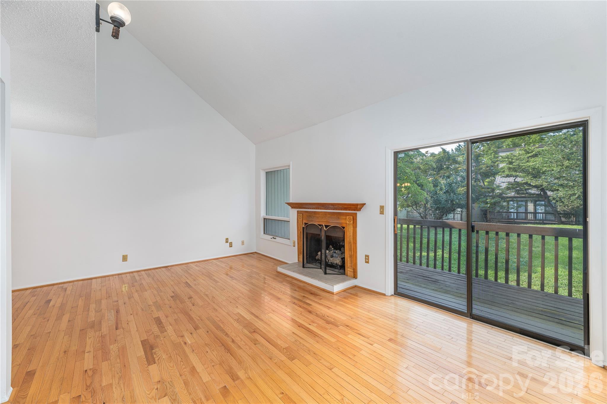 30 Maple Ridge Lane Property Photo 5