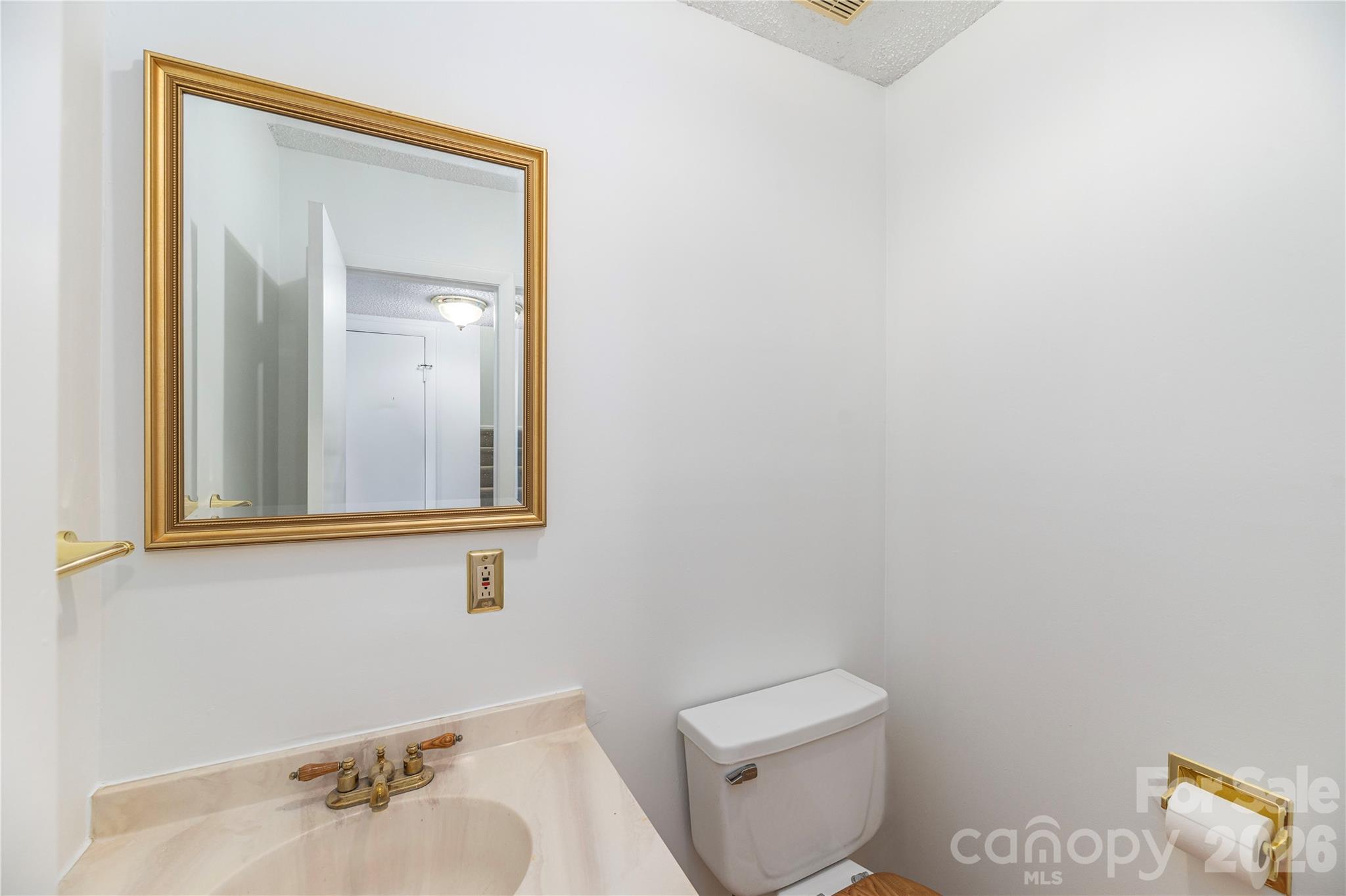 30 Maple Ridge Lane Property Photo 9