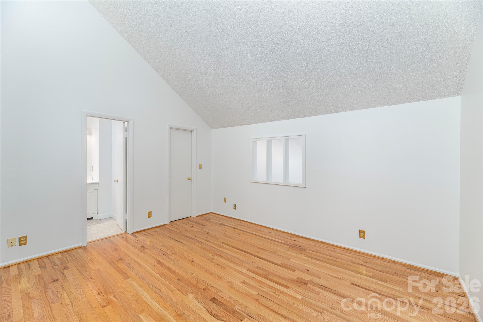 30 Maple Ridge Lane Property Photo 14