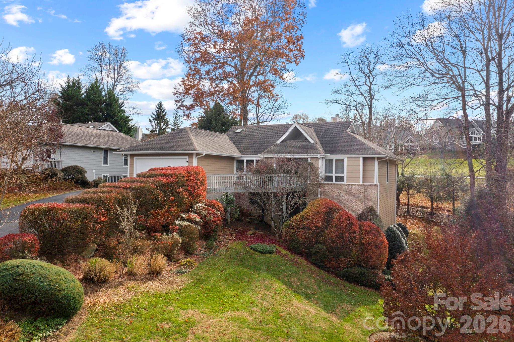 122 Broadmoor Drive Property Photo 4