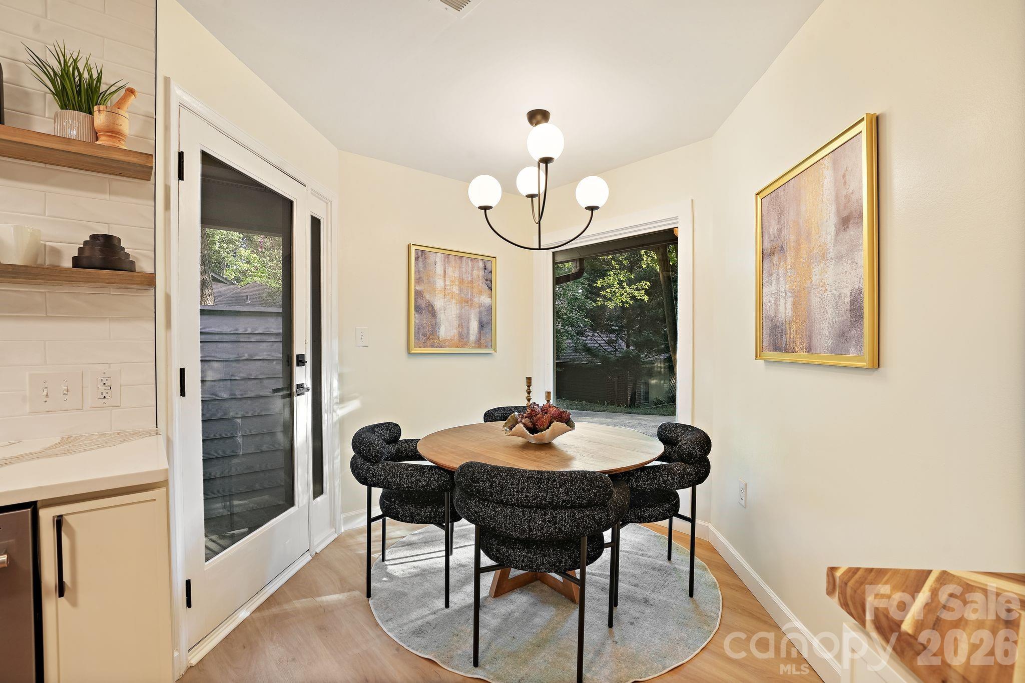 6301 Saddlebrook Court Property Photo 11