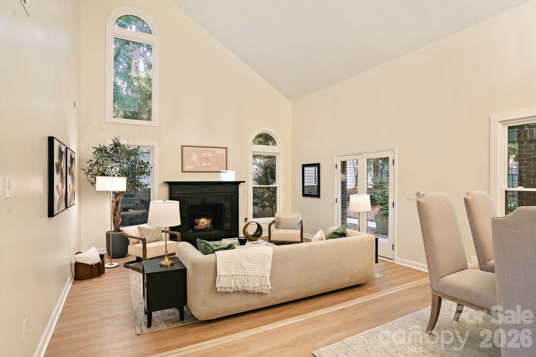 6301 Saddlebrook Court Property Photo 13