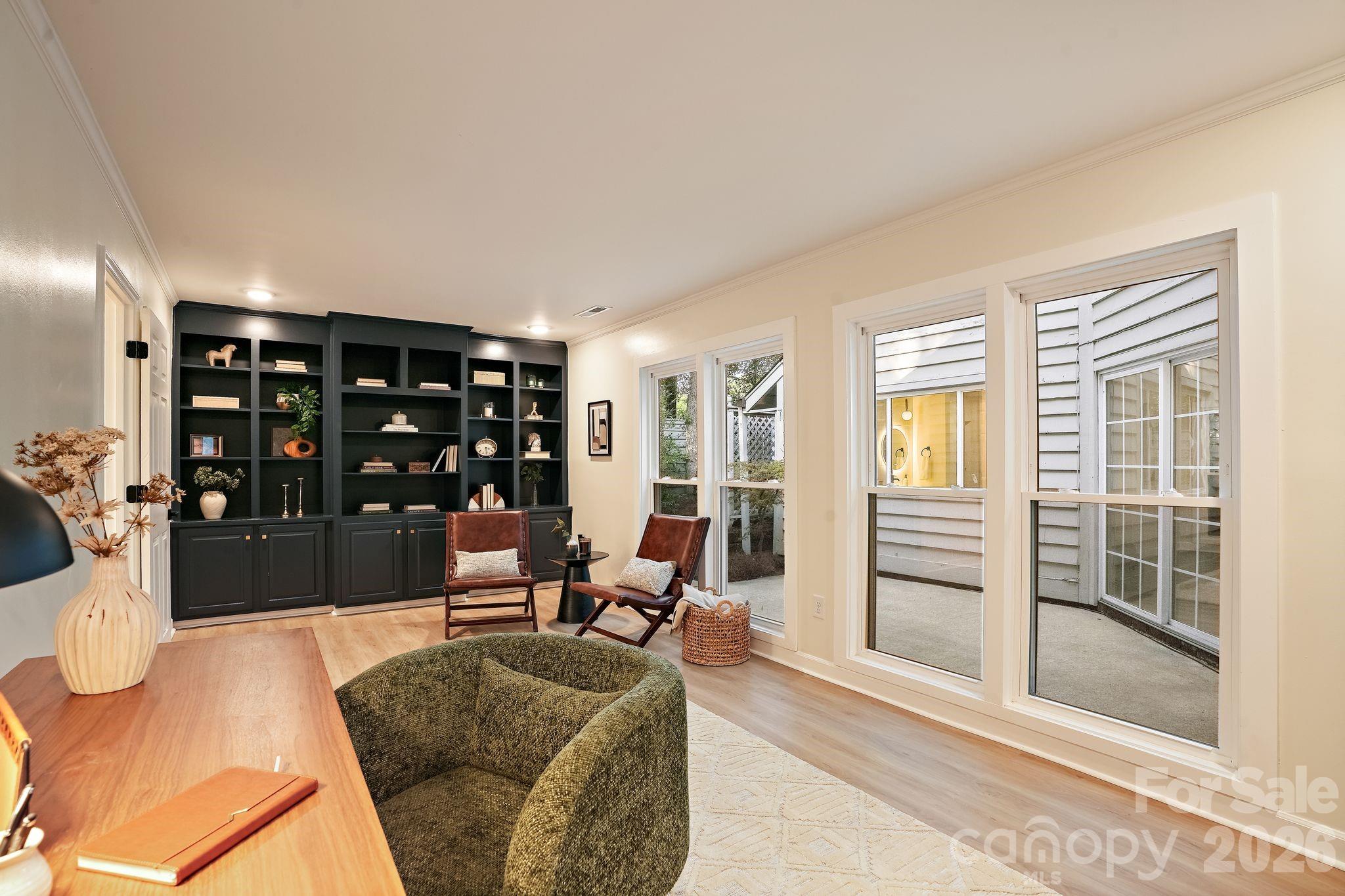 6301 Saddlebrook Court Property Photo 20