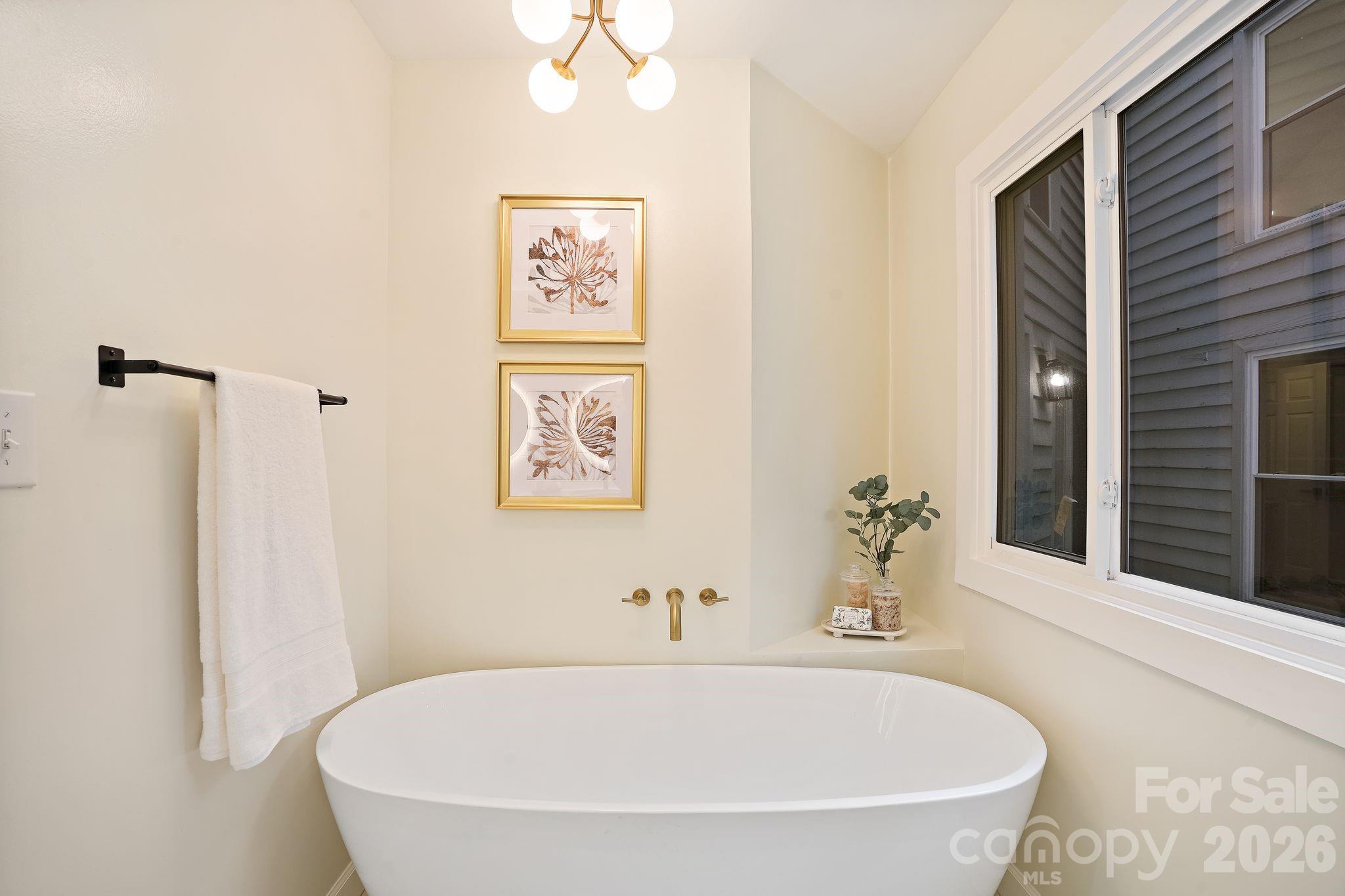 6301 Saddlebrook Court Property Photo 30