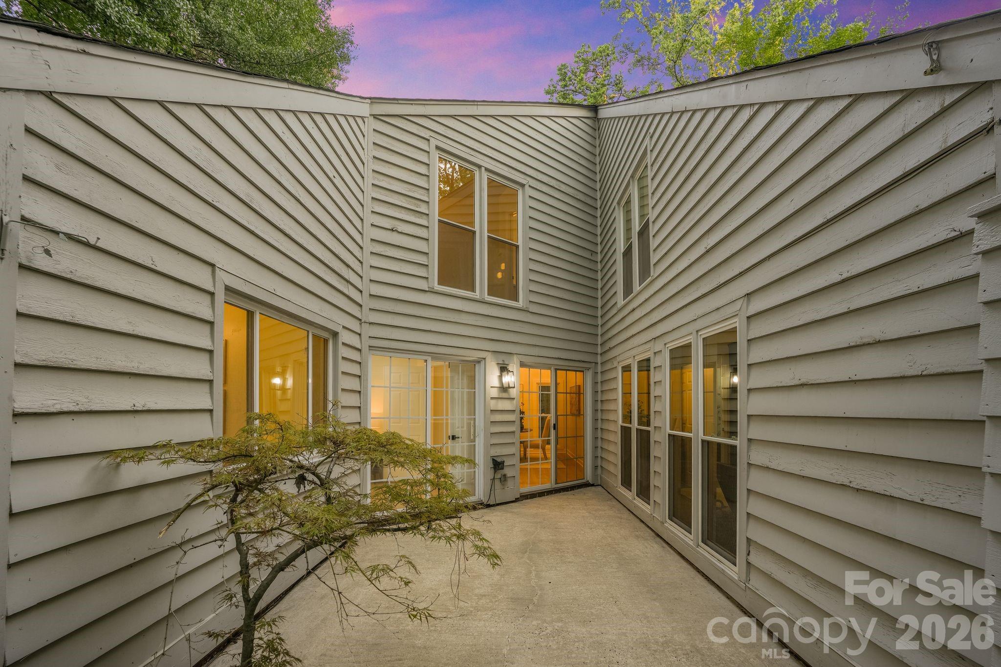 6301 Saddlebrook Court Property Photo 43