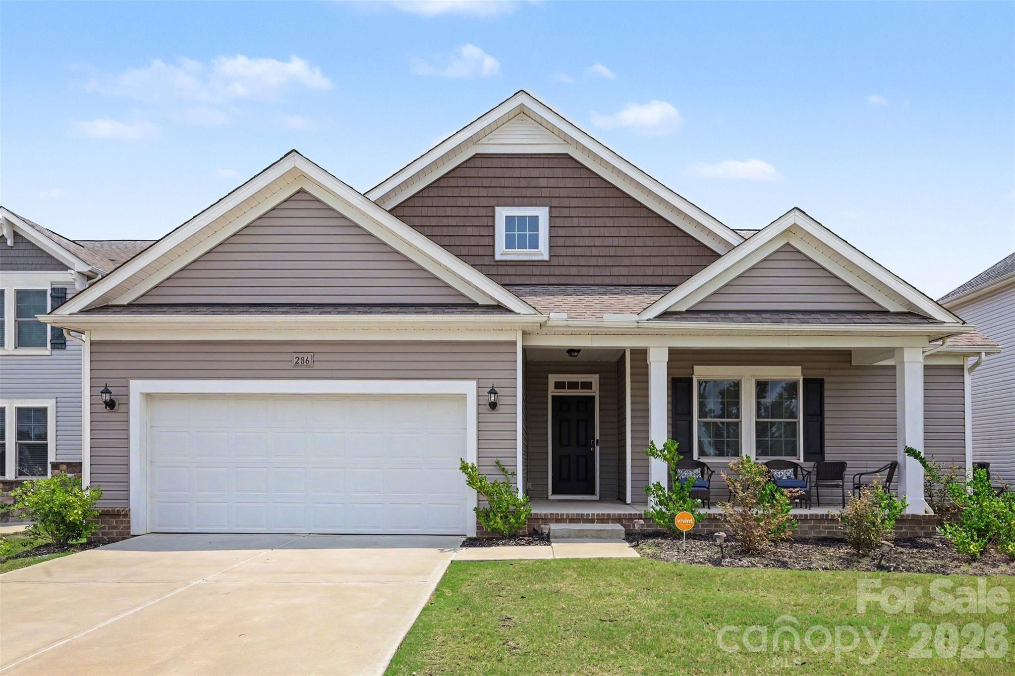 286 Heatherland Drive Property Photo 1