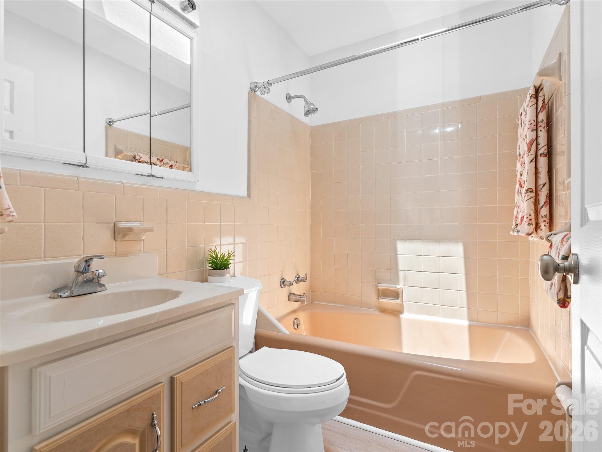 41 Pinehurst Road Property Photo 27