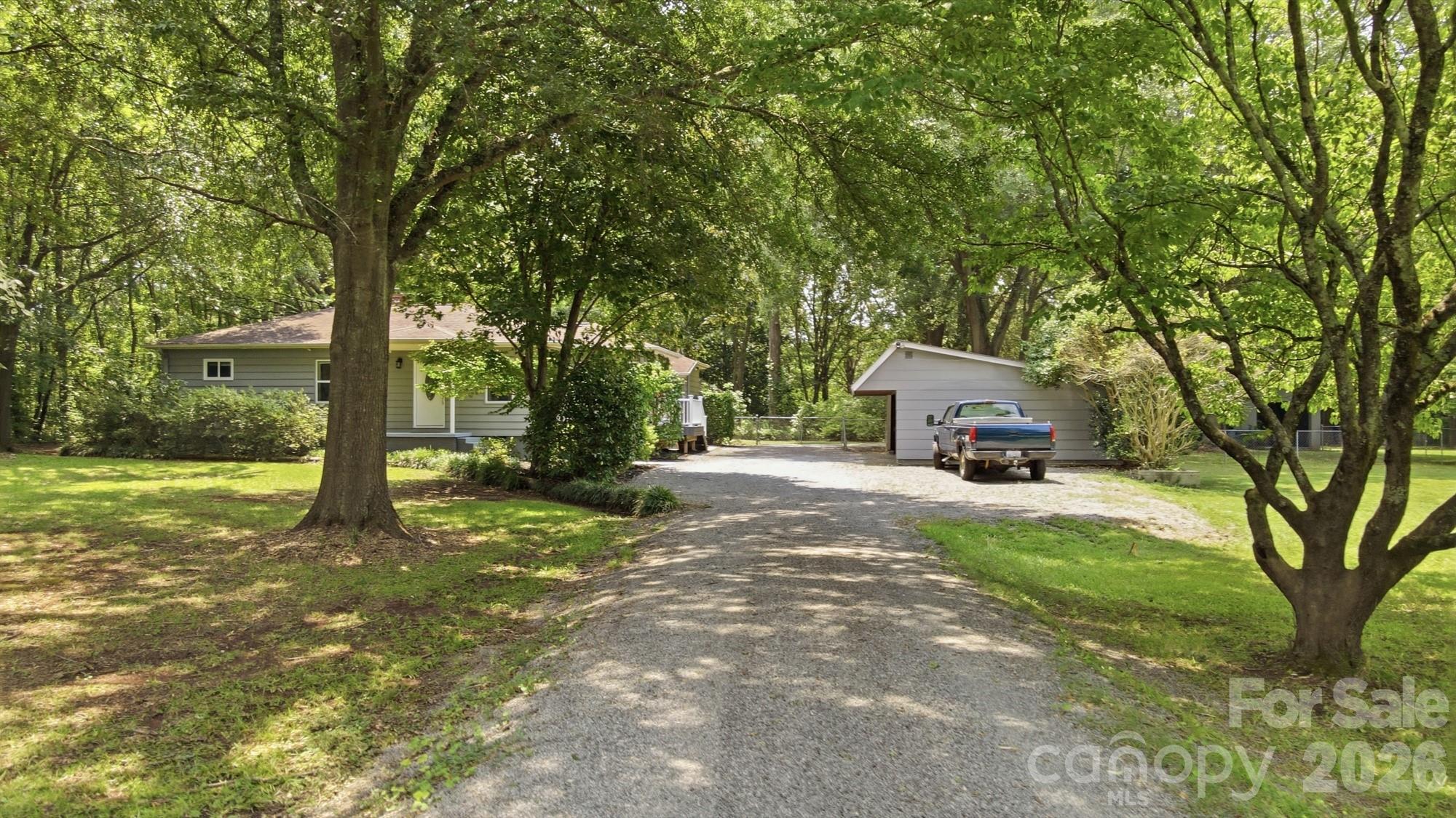 2125 Old Hickory Grove Road Property Photo 3