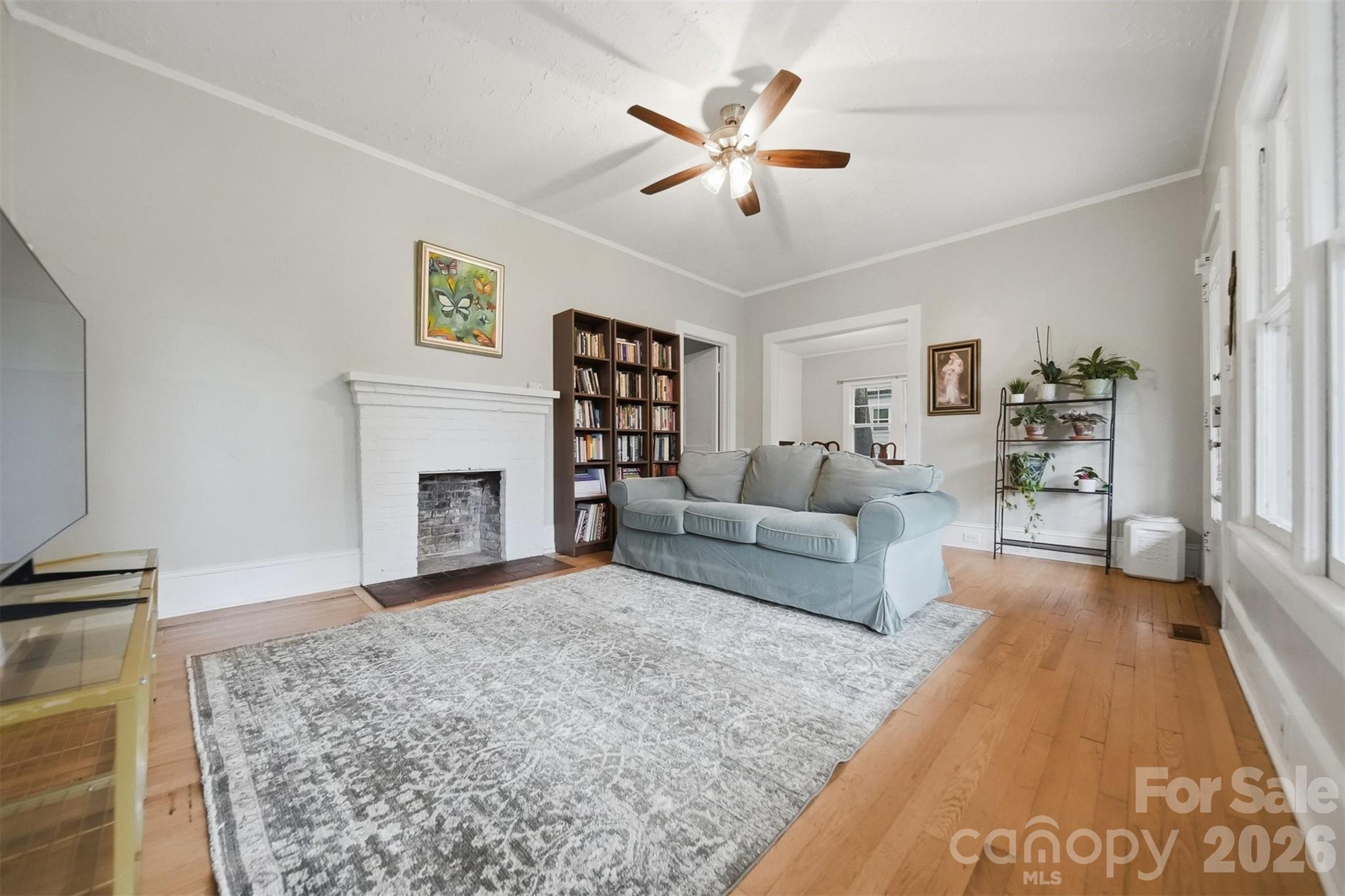 211 Lenoir Street Property Photo 5