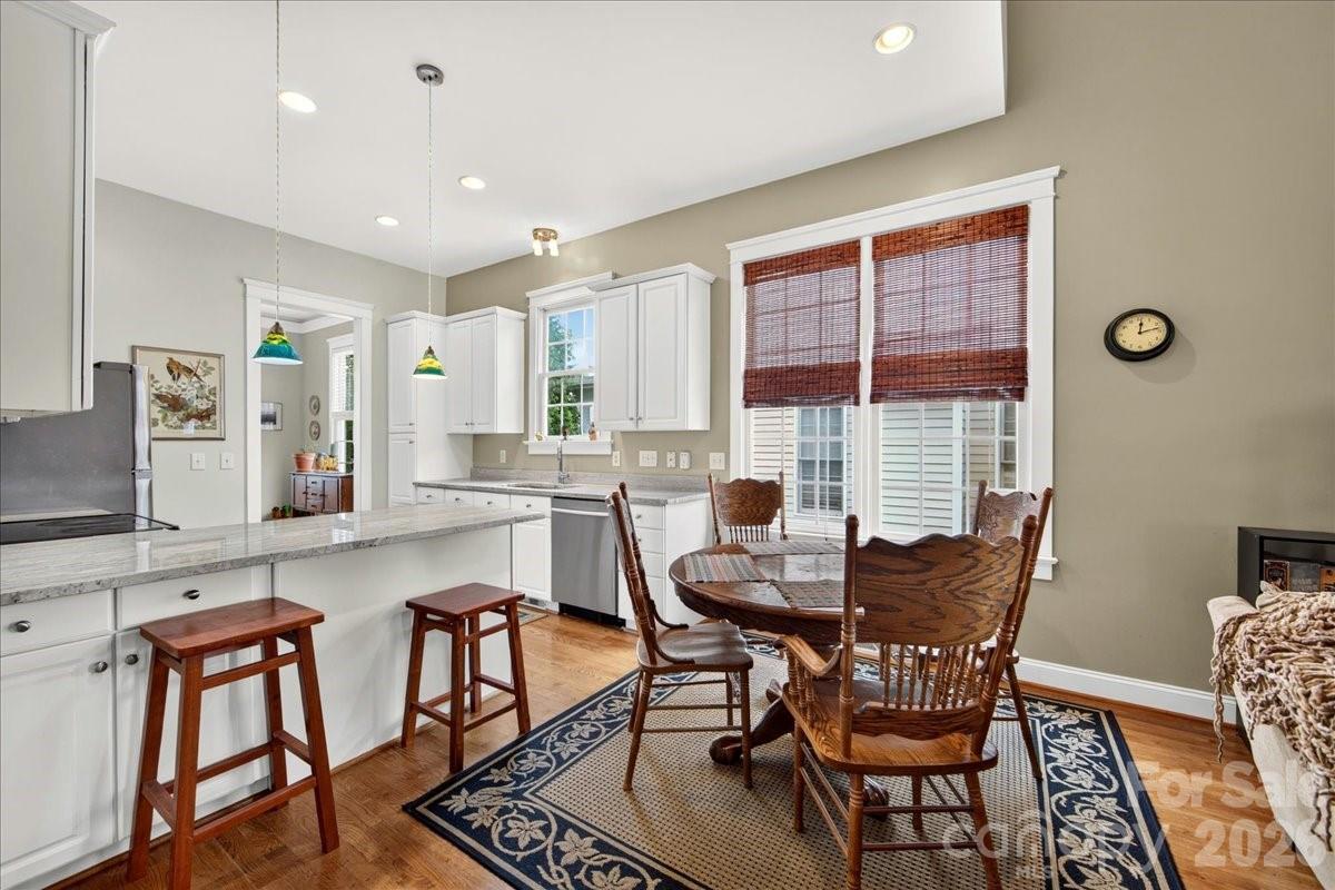 3904 Balsam Street Property Photo 11