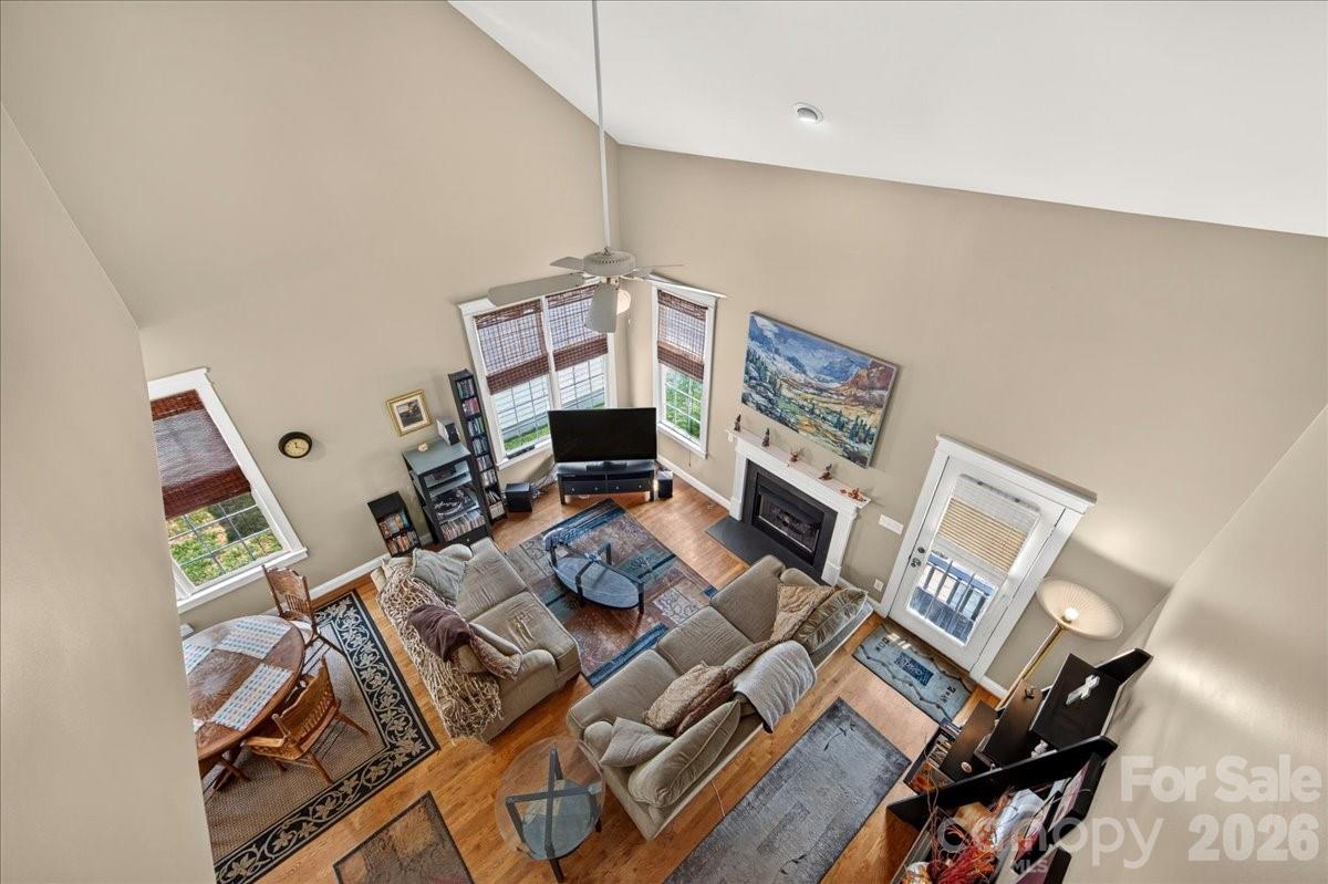 3904 Balsam Street Property Photo 16