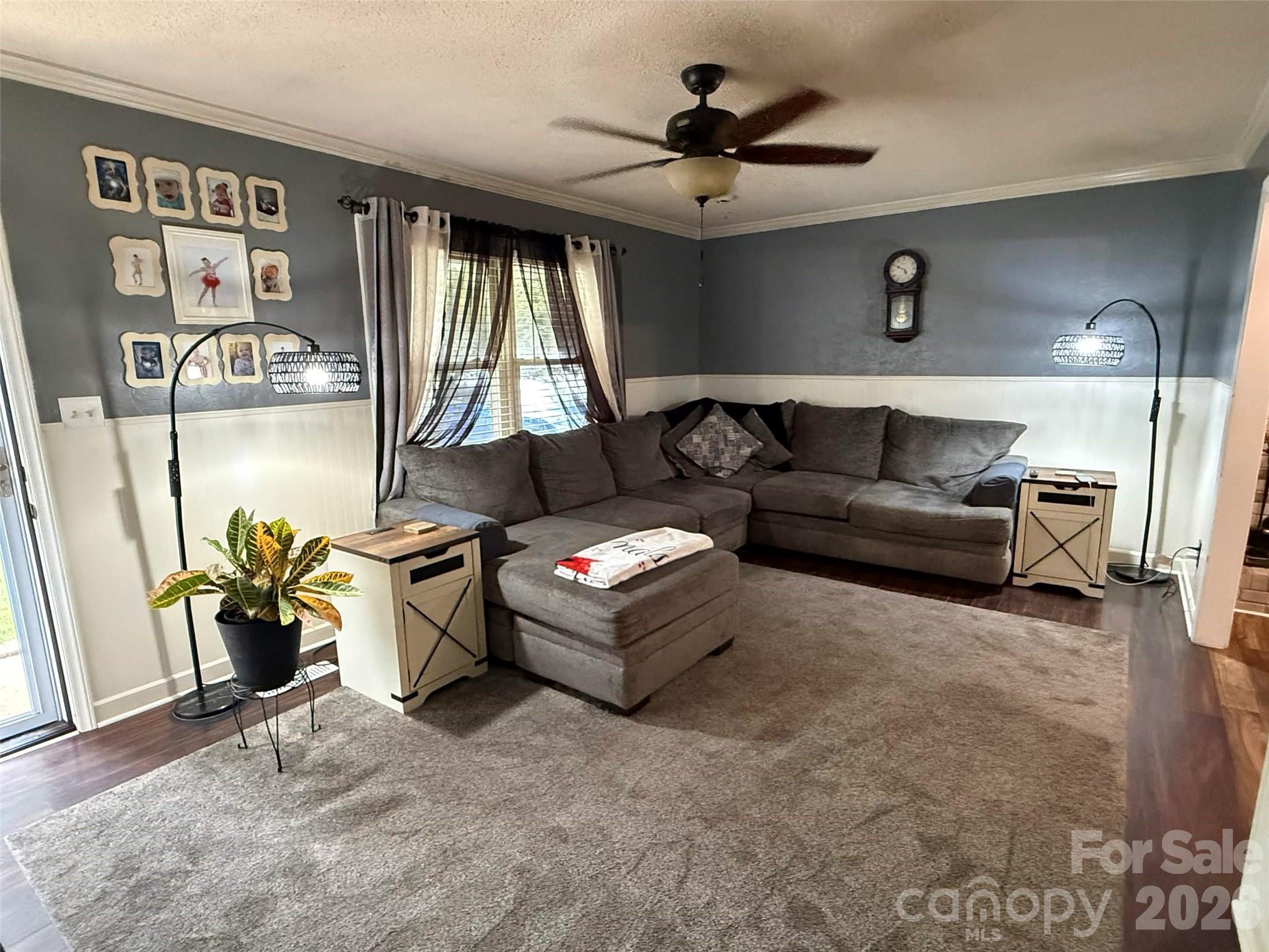 4620 Maplecrest Drive Property Photo 3