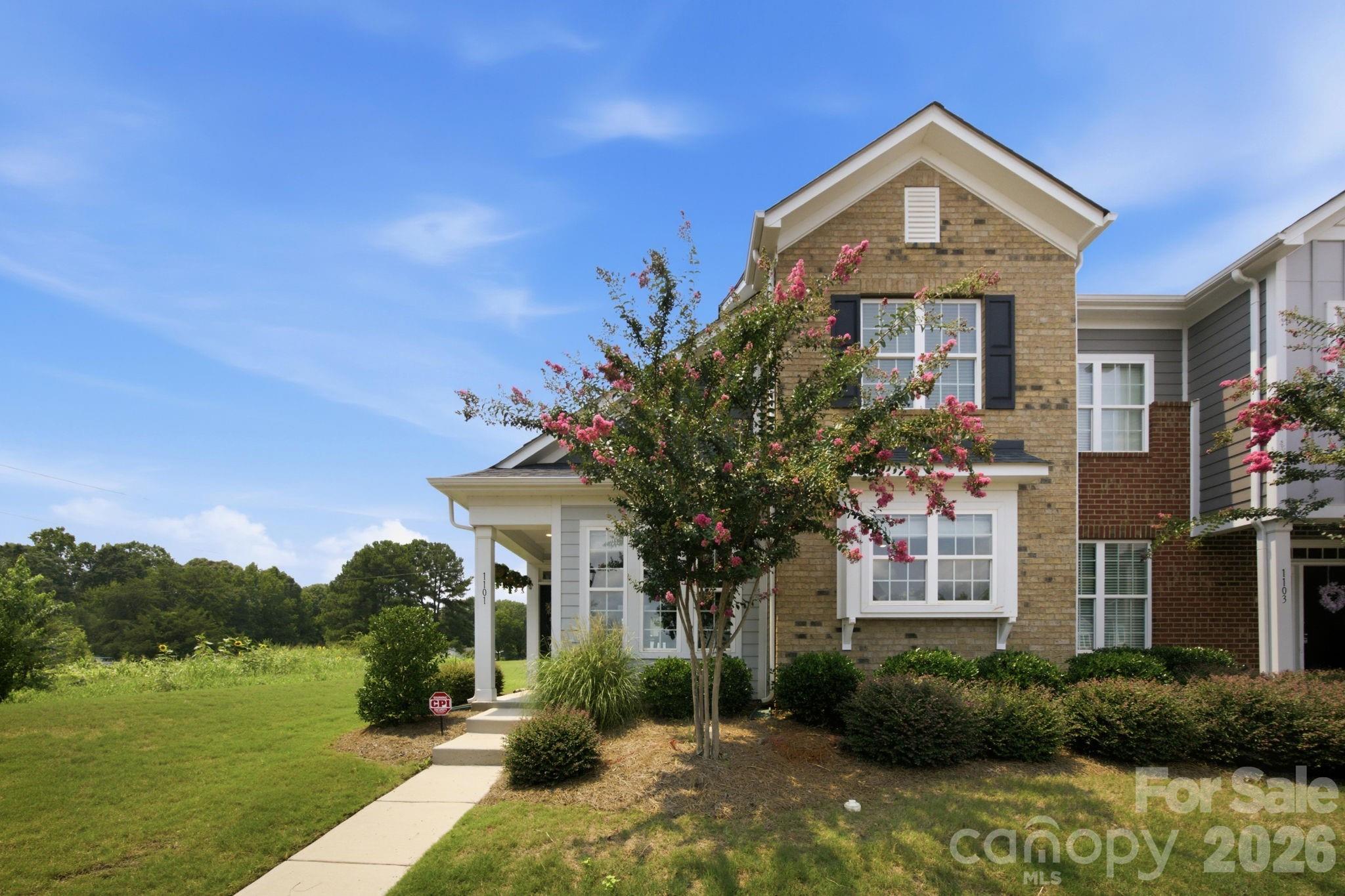 1101 Johns Walk Way Property Photo 1