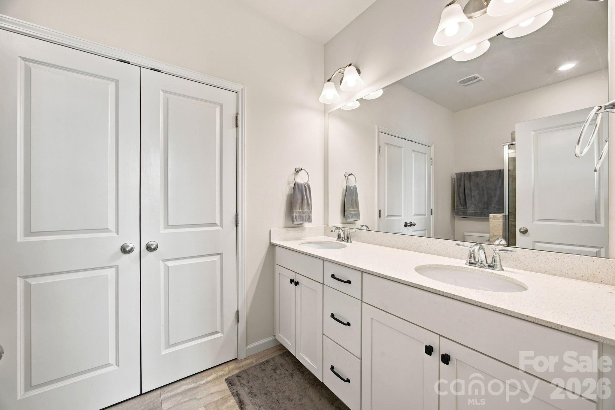 1101 Johns Walk Way Property Photo 15