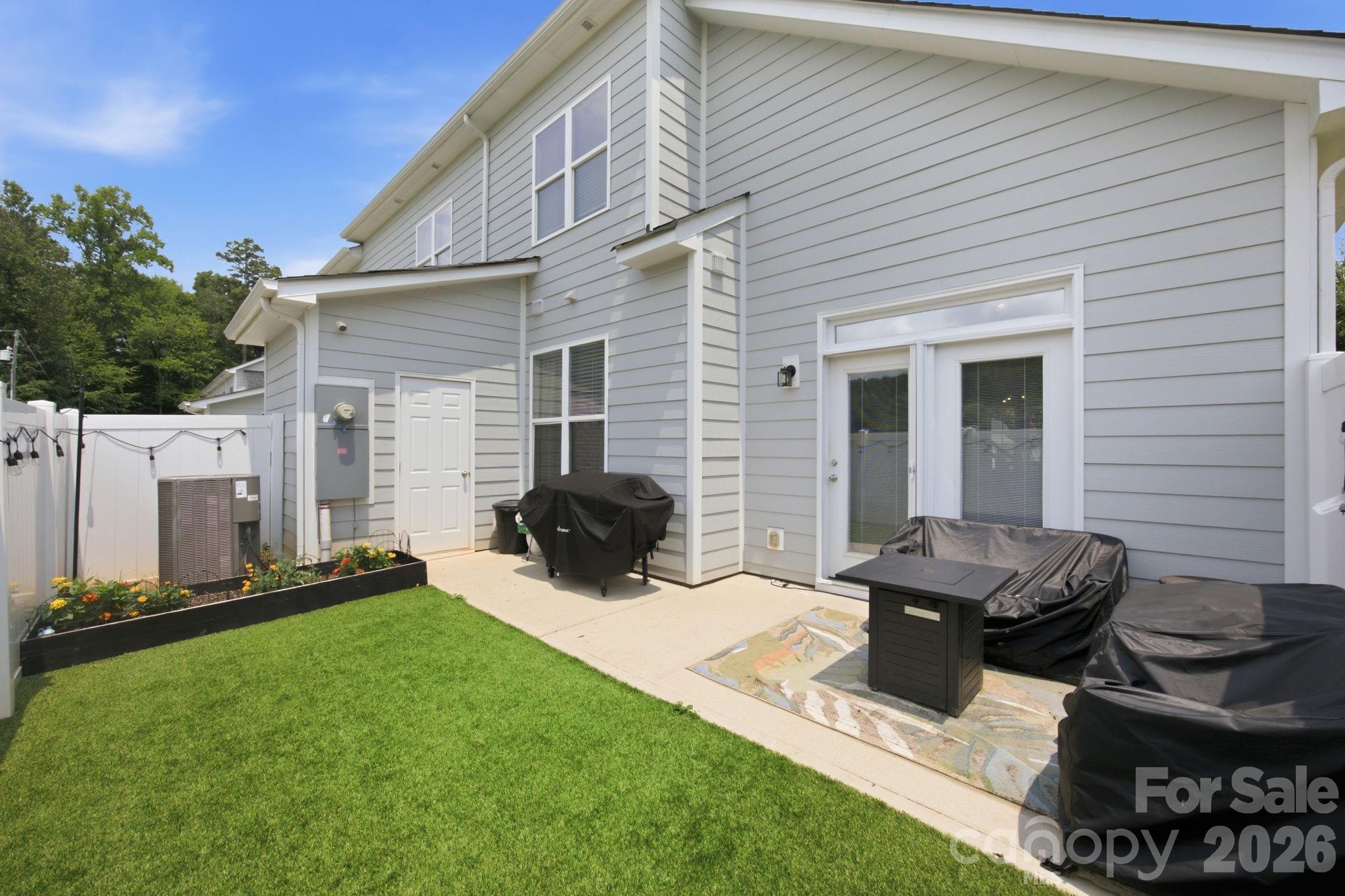 1101 Johns Walk Way Property Photo 24