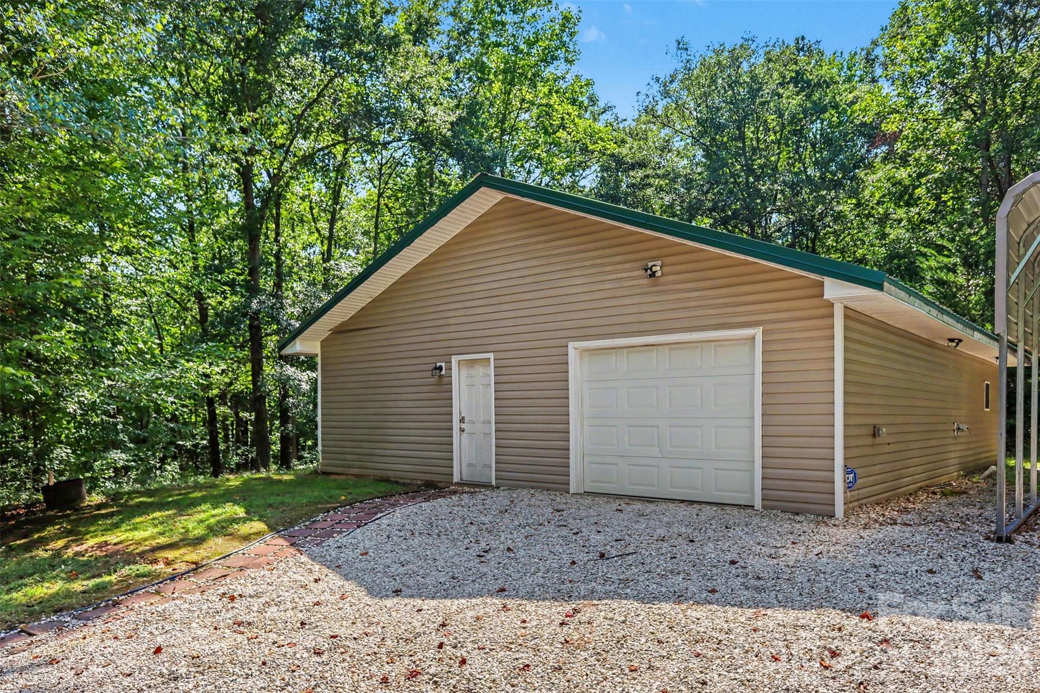 433 Foster Lake Road Property Photo 34