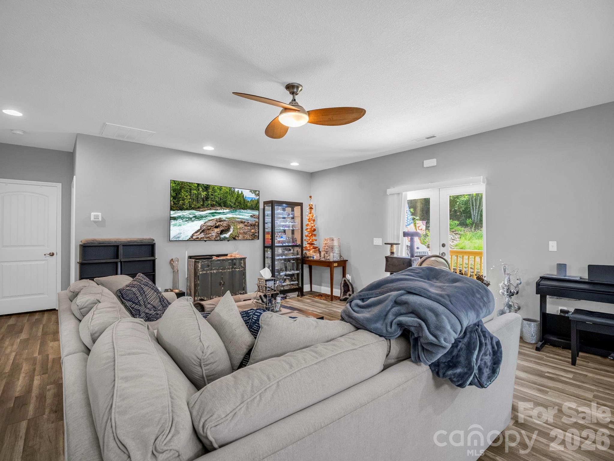 16 Starlight Drive Property Photo 11