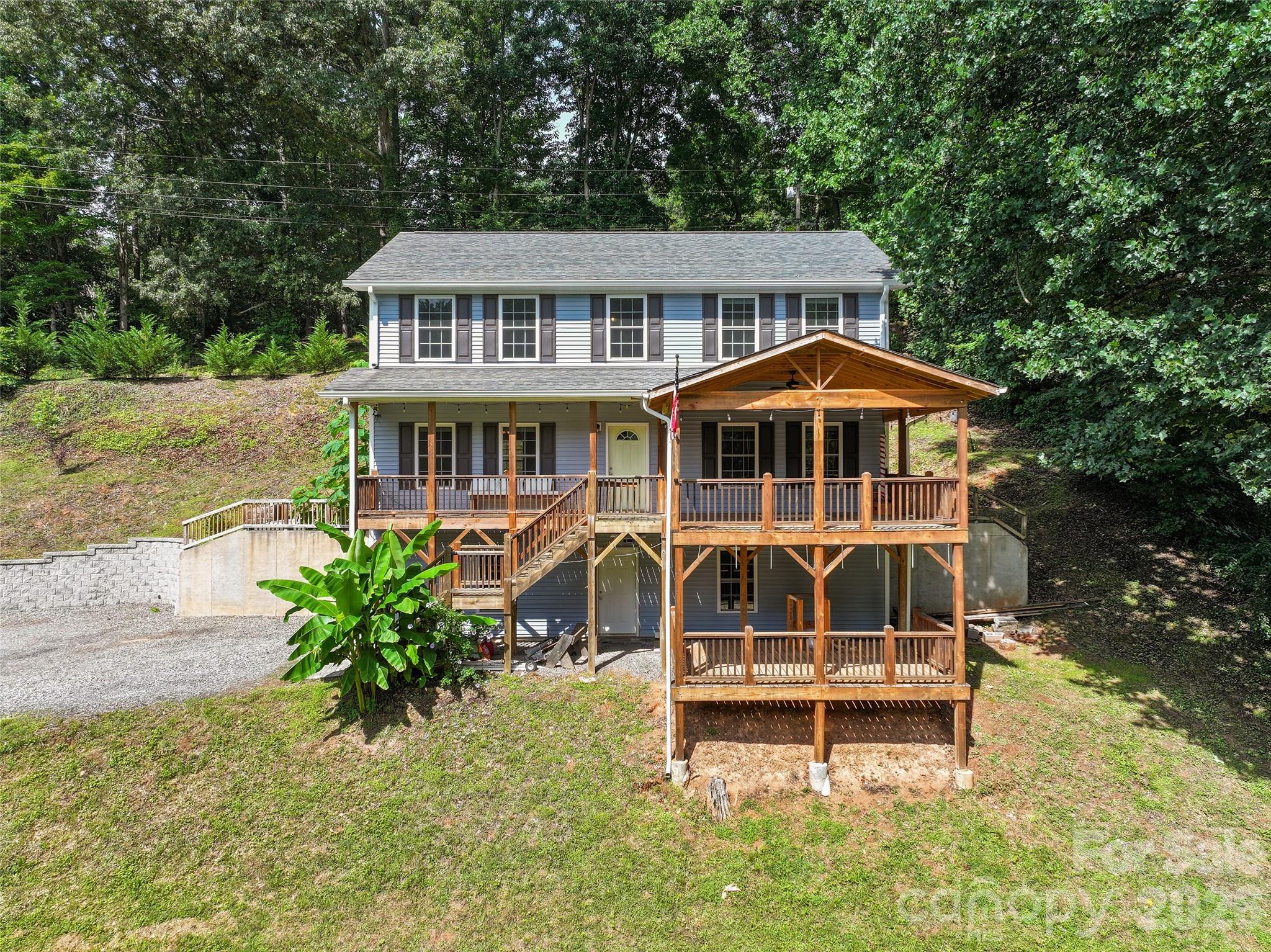 133 Shadow Oak Lane Property Photo 2
