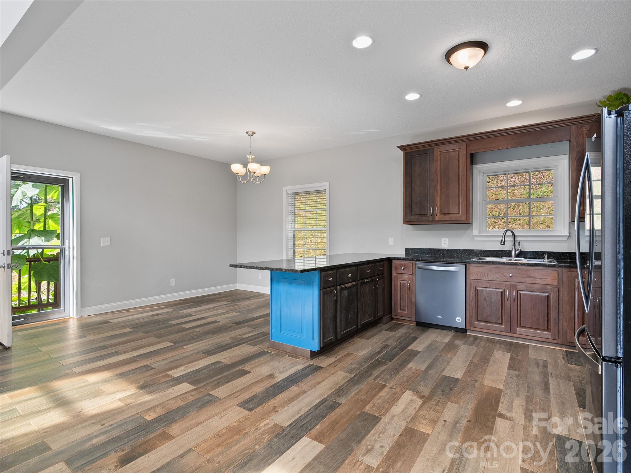 133 Shadow Oak Lane Property Photo 11