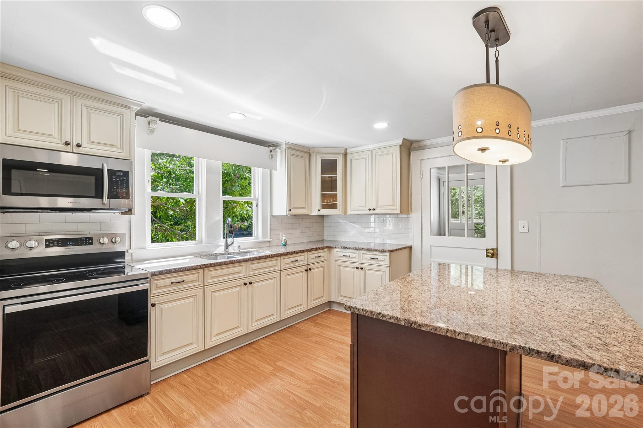35 Marsh Avenue Property Photo 2