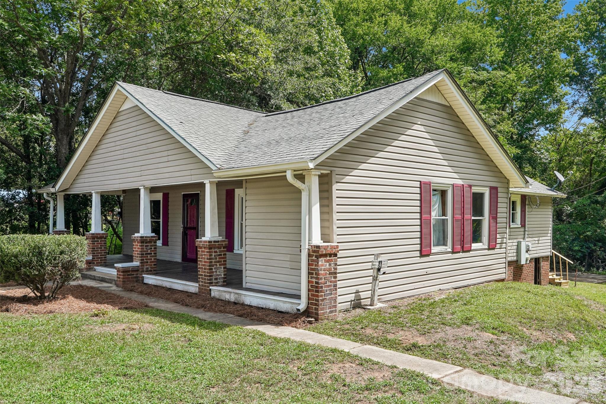 35 Marsh Avenue Property Photo 11