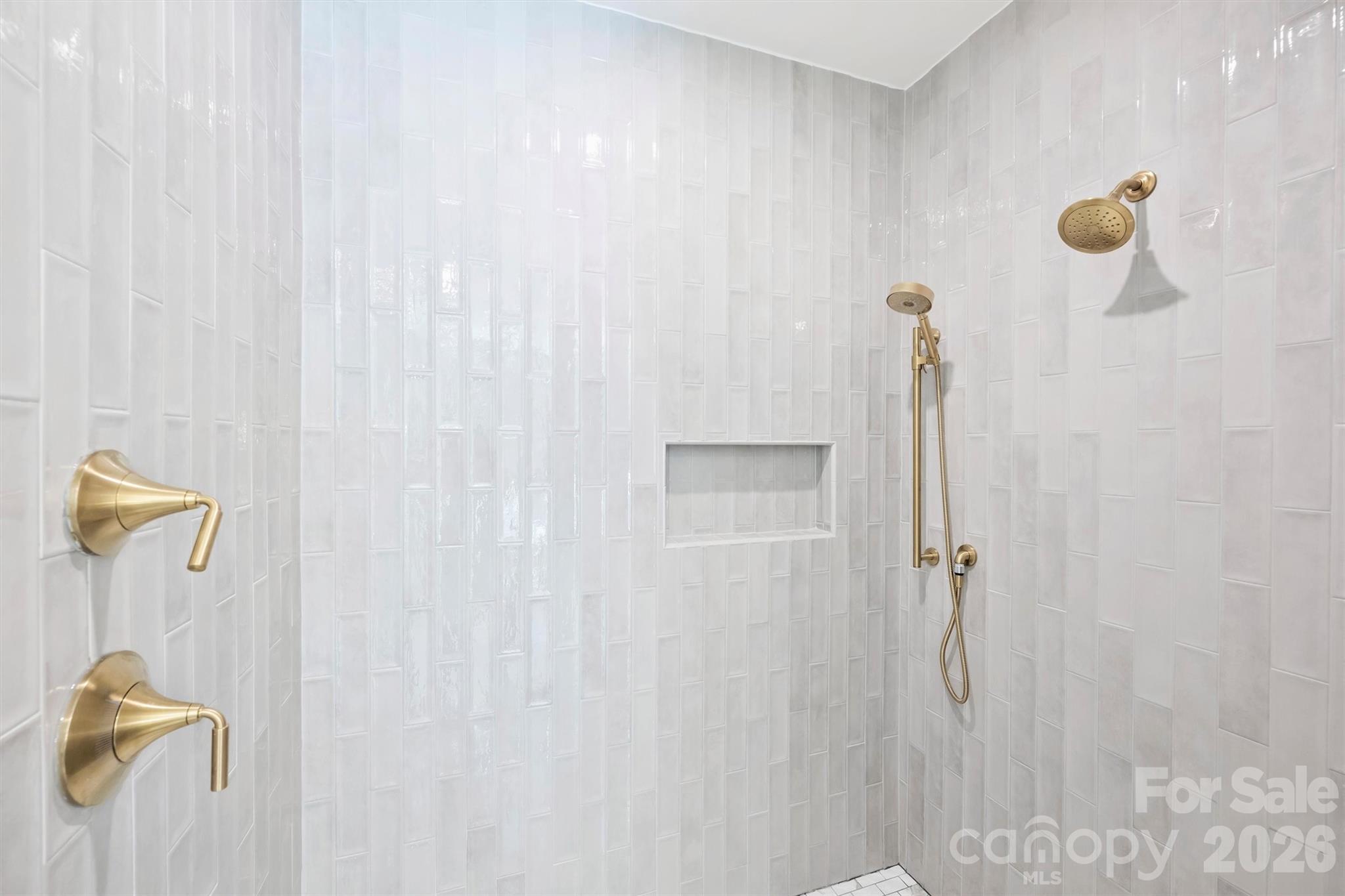 409 Queens Road 204 Property Photo 27