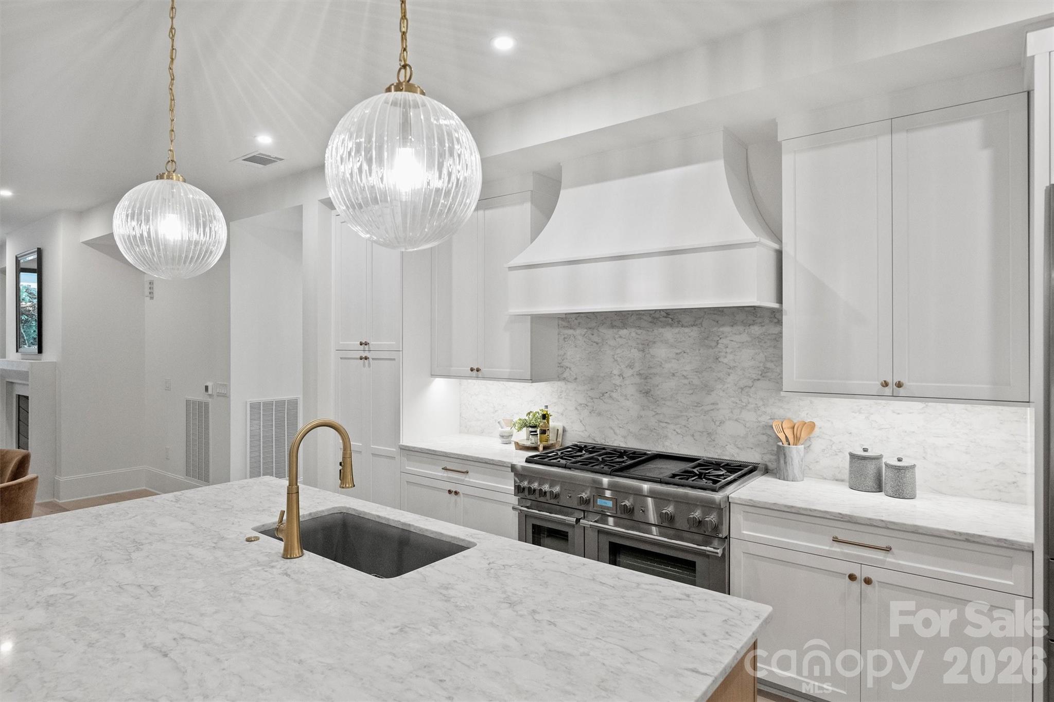 409 Queens Road 204 Property Photo 42