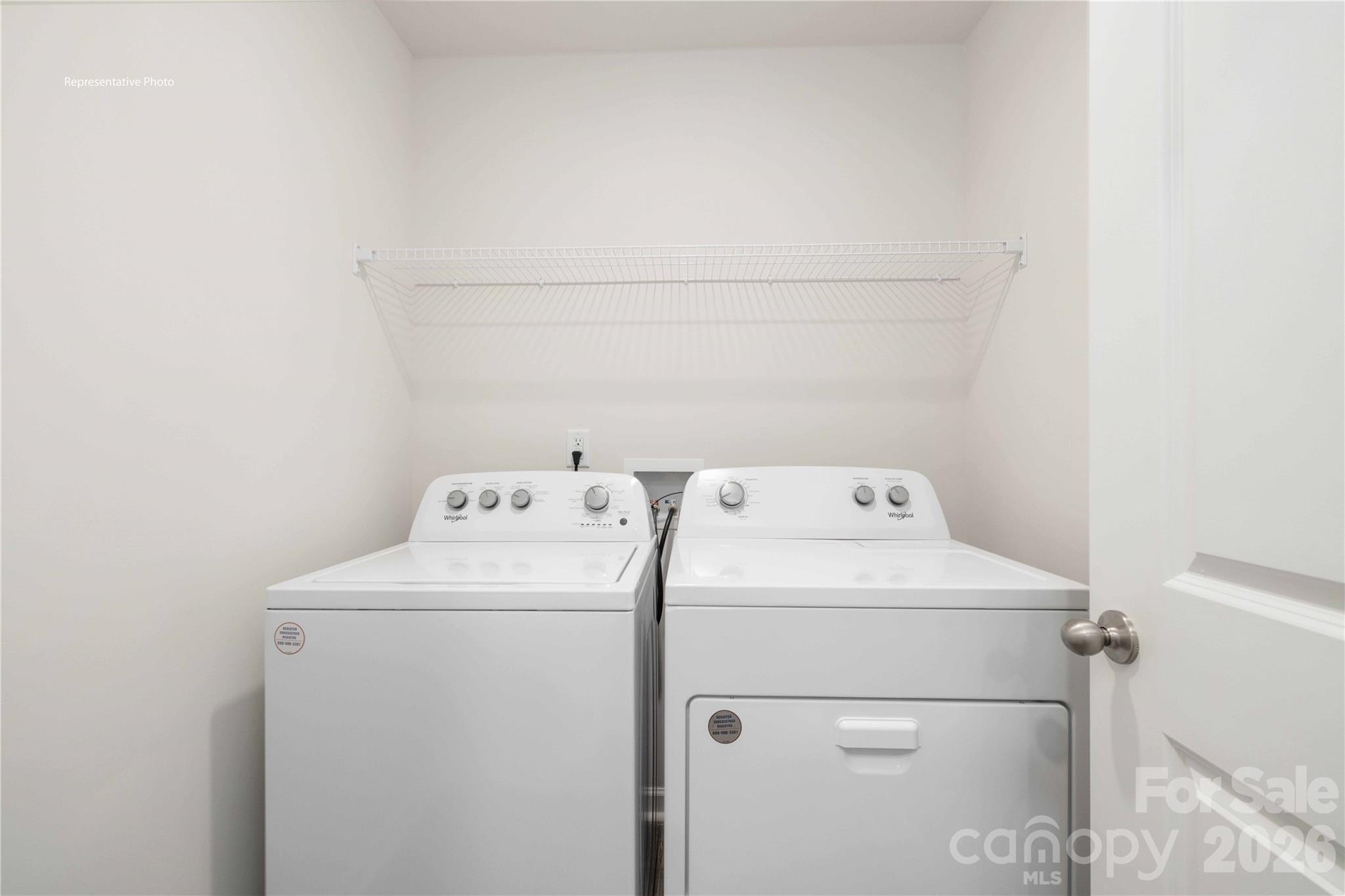 759 Dazzle Loop Property Photo 6