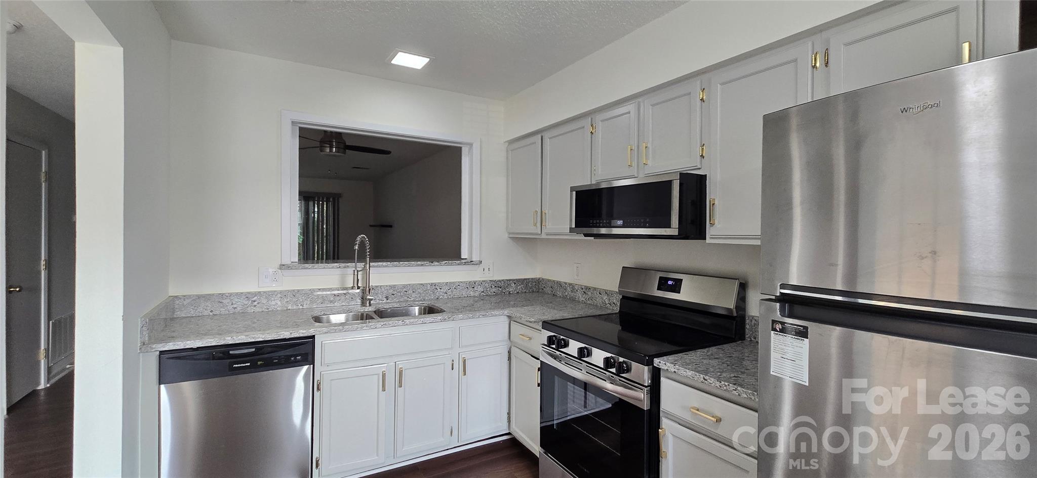 3109 Heathstead Place Property Photo 3