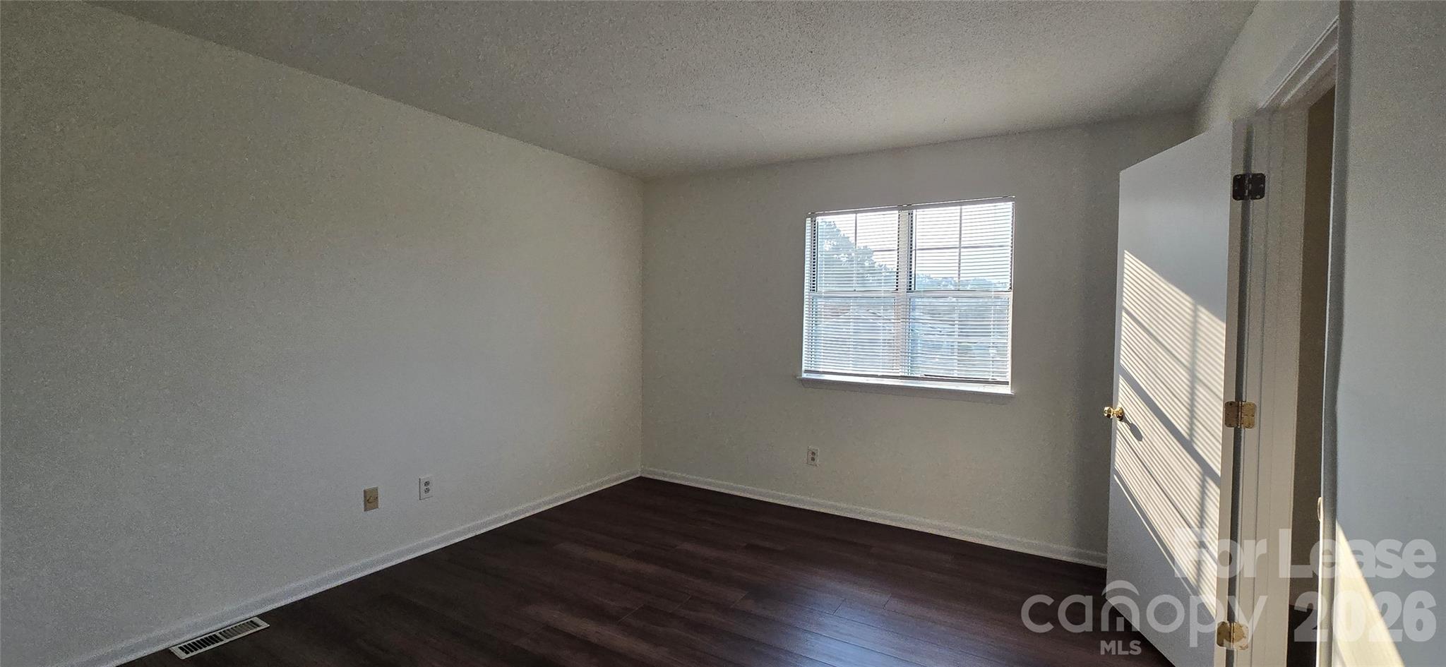 3109 Heathstead Place Property Photo 10