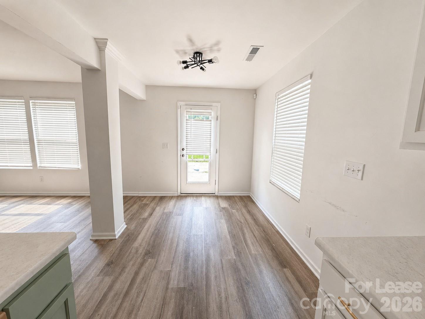 3220 Capitol Drive Property Photo 2