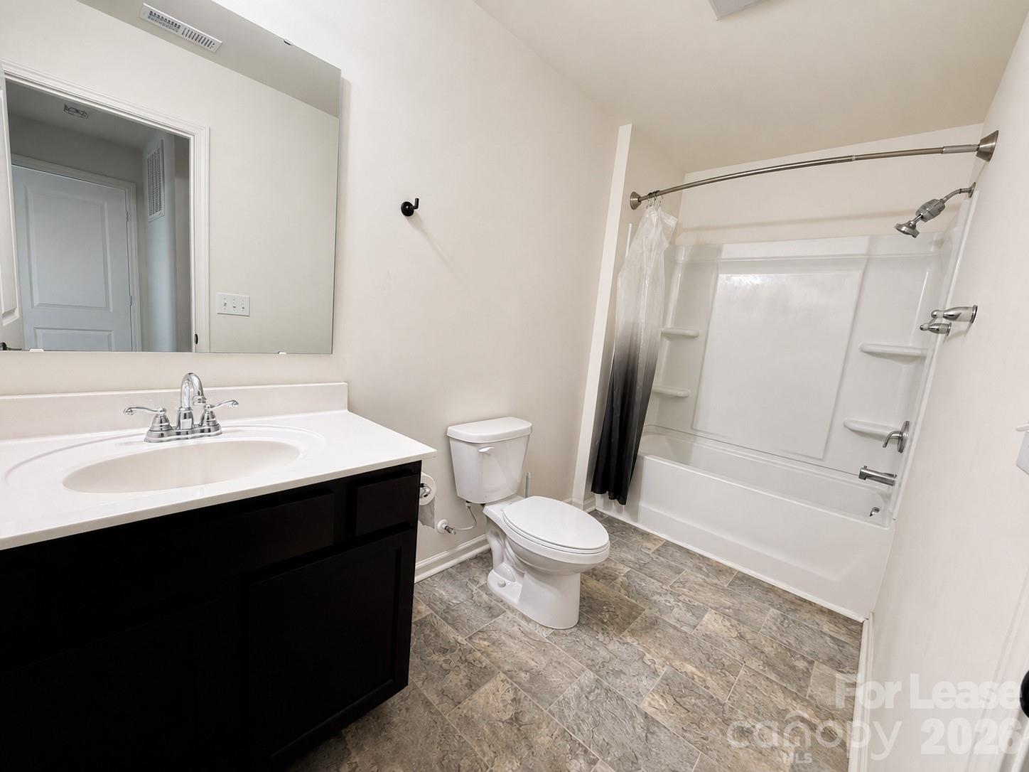 3220 Capitol Drive Property Photo 9