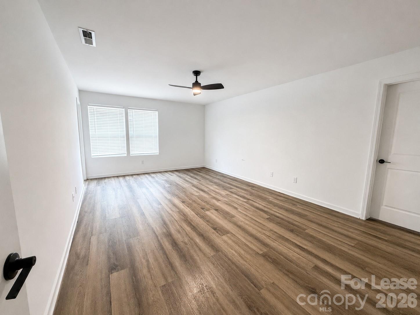 3220 Capitol Drive Property Photo 11