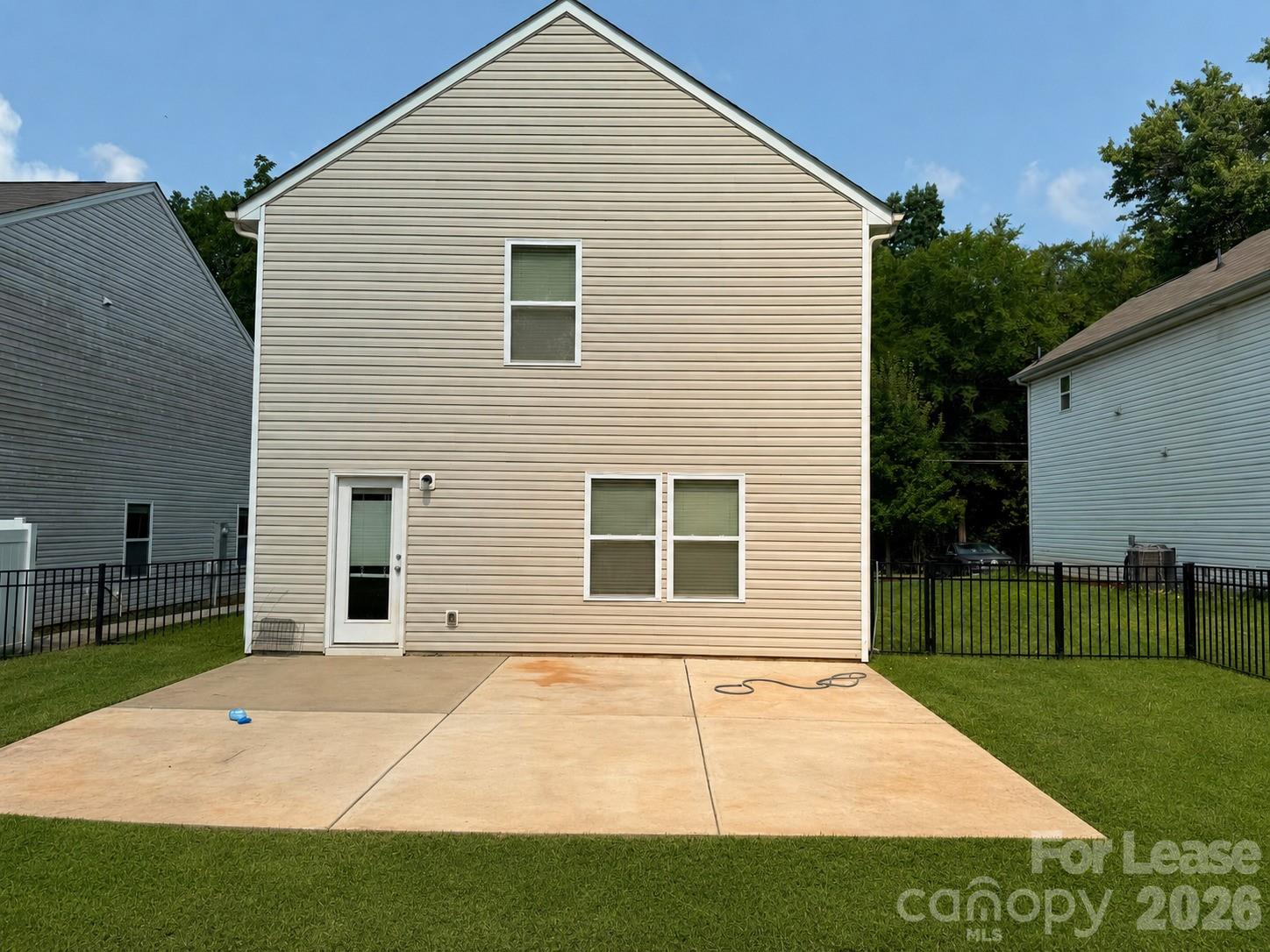 3220 Capitol Drive Property Photo 15