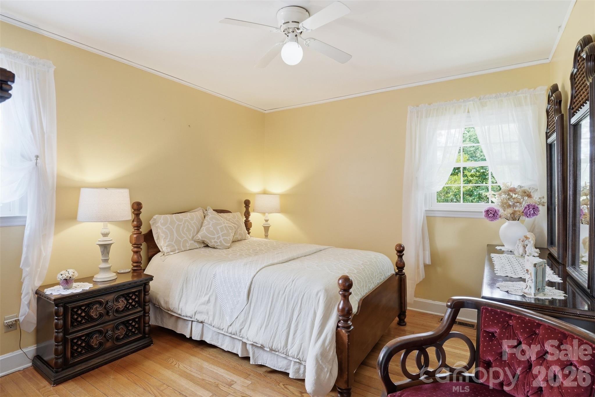 1287 Queensgate Street Property Photo 15