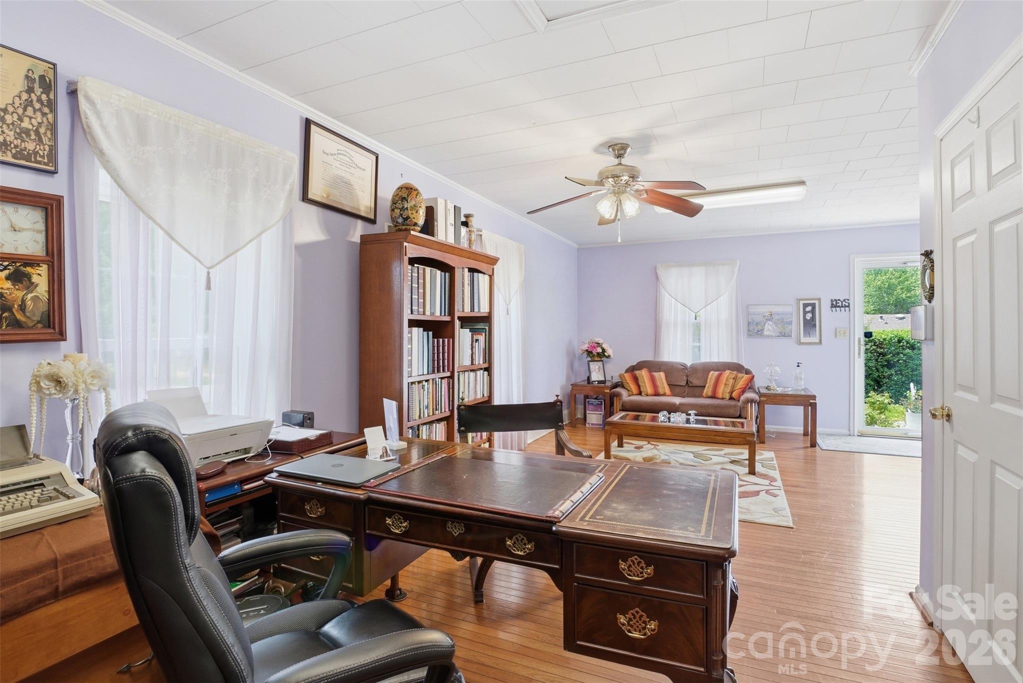 1287 Queensgate Street Property Photo 23