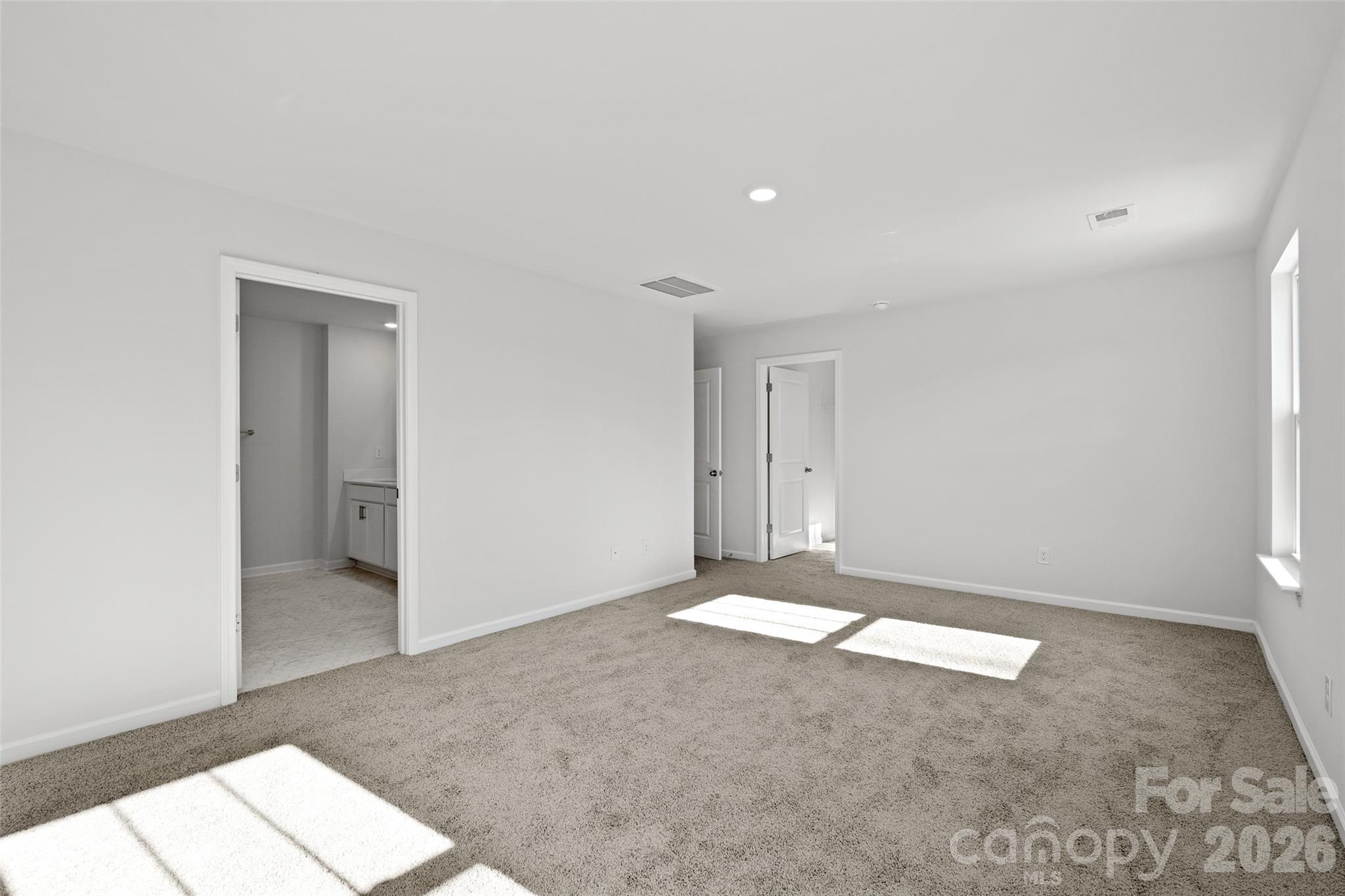 218 Lauren Lane Property Photo 16