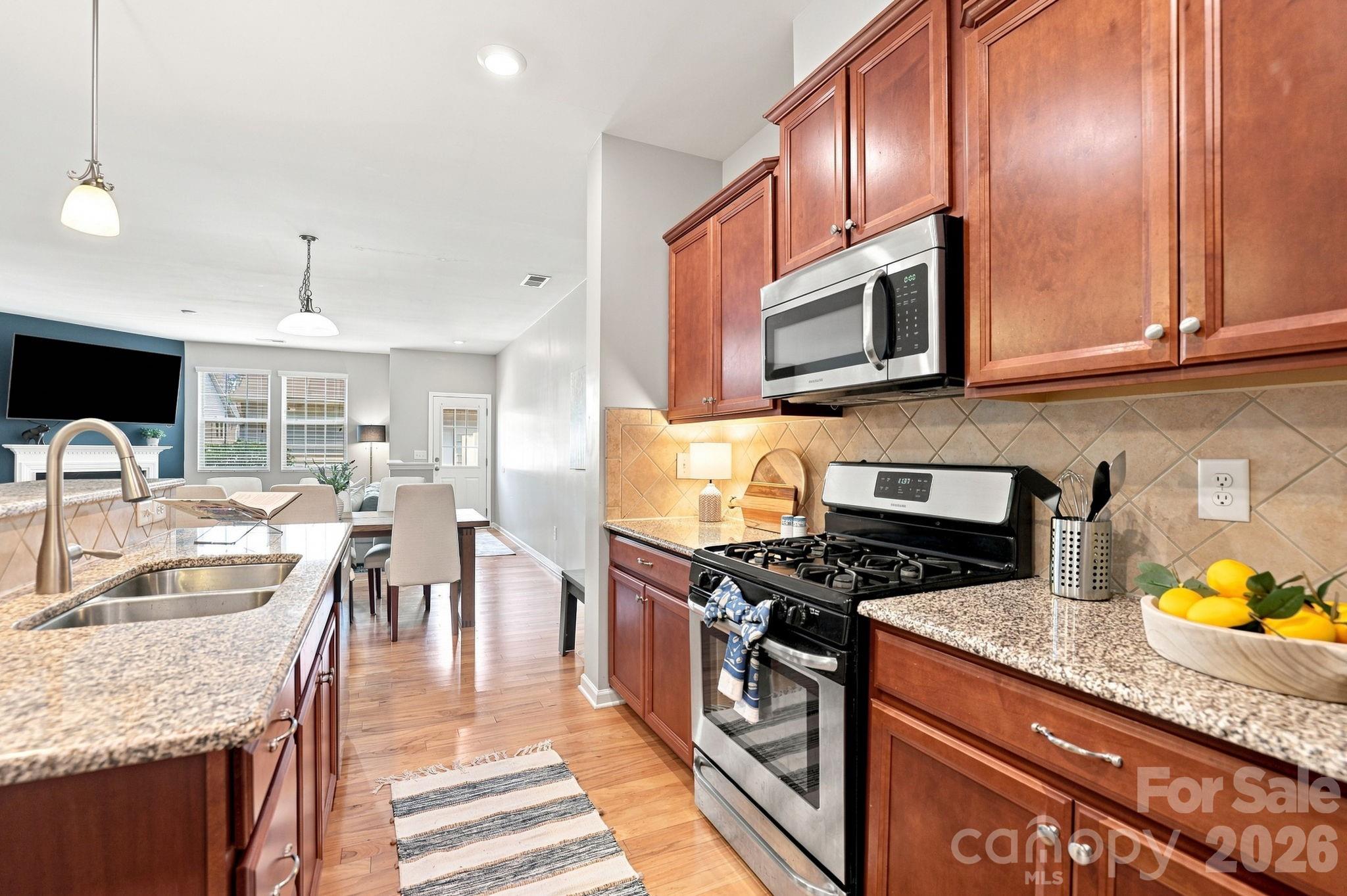 6027 Turkey Oak Lane Property Photo 4