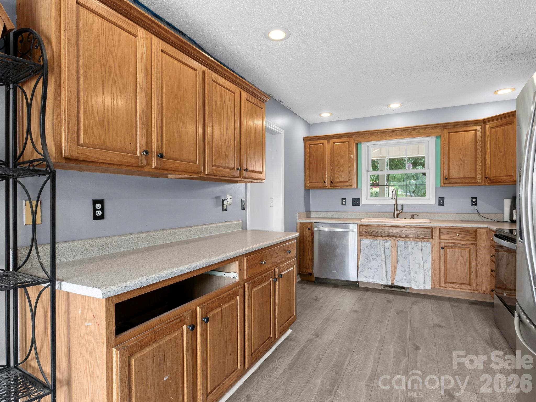 11 Cathy Court Property Photo 12