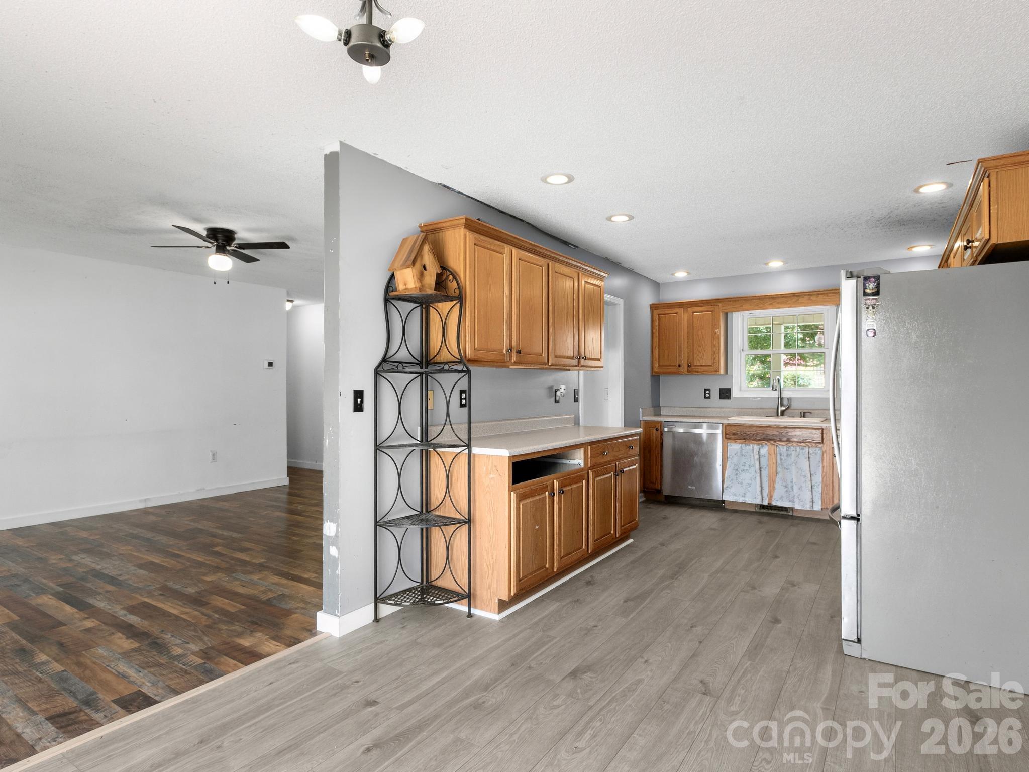 11 Cathy Court Property Photo 16
