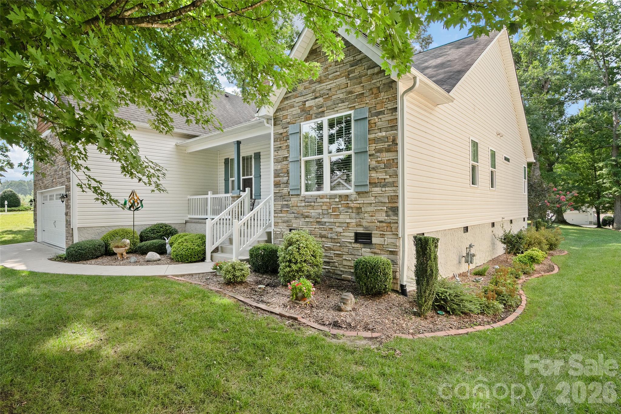 64 Eagle Pointe Way Property Photo 2