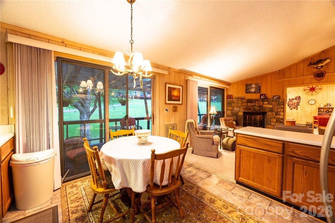 107 Grassy Gap Loop Road Property Photo 10