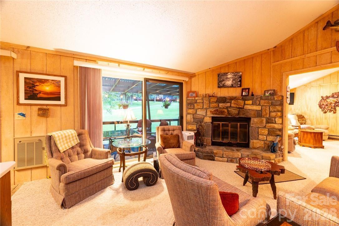 107 Grassy Gap Loop Road Property Photo 14