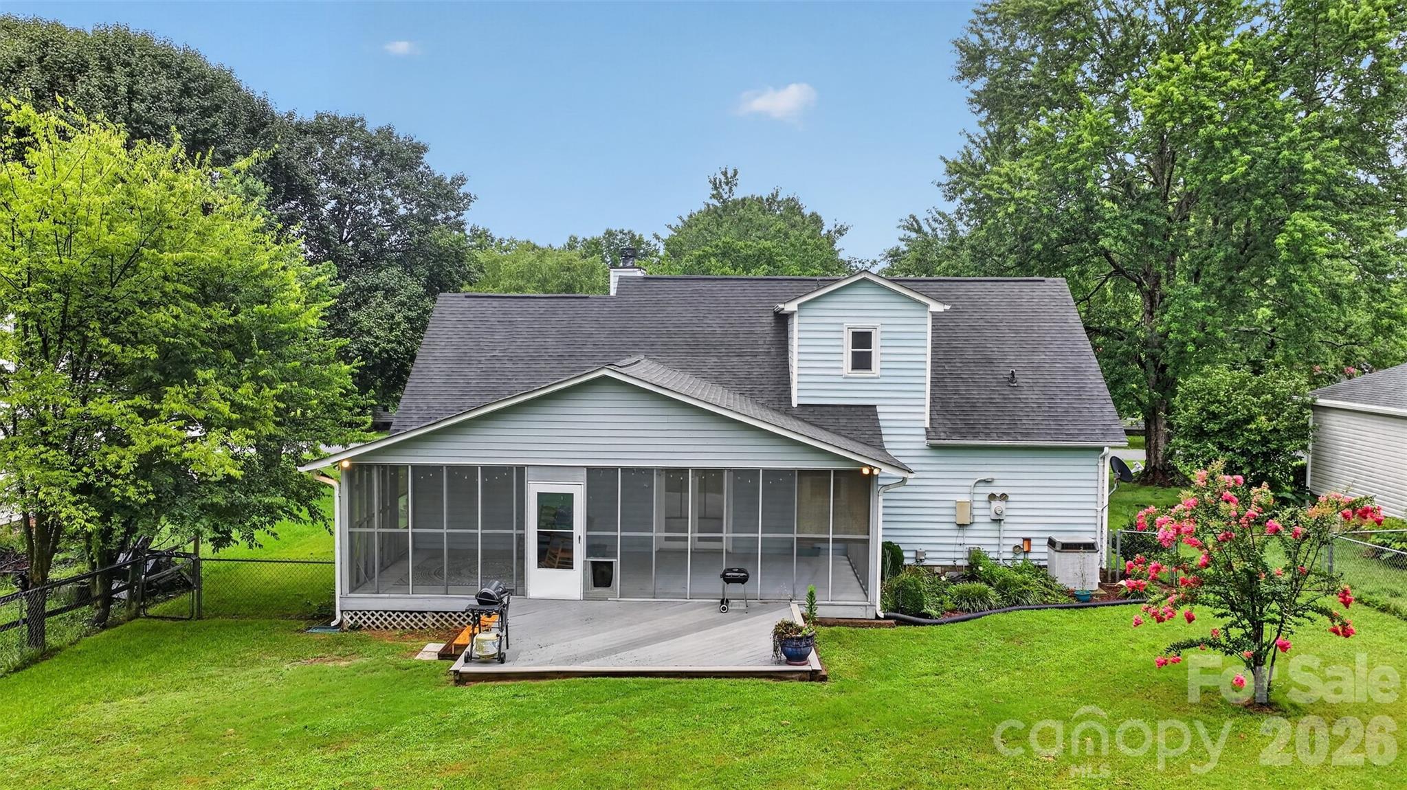 3550 Farm Lake Drive Property Photo 8