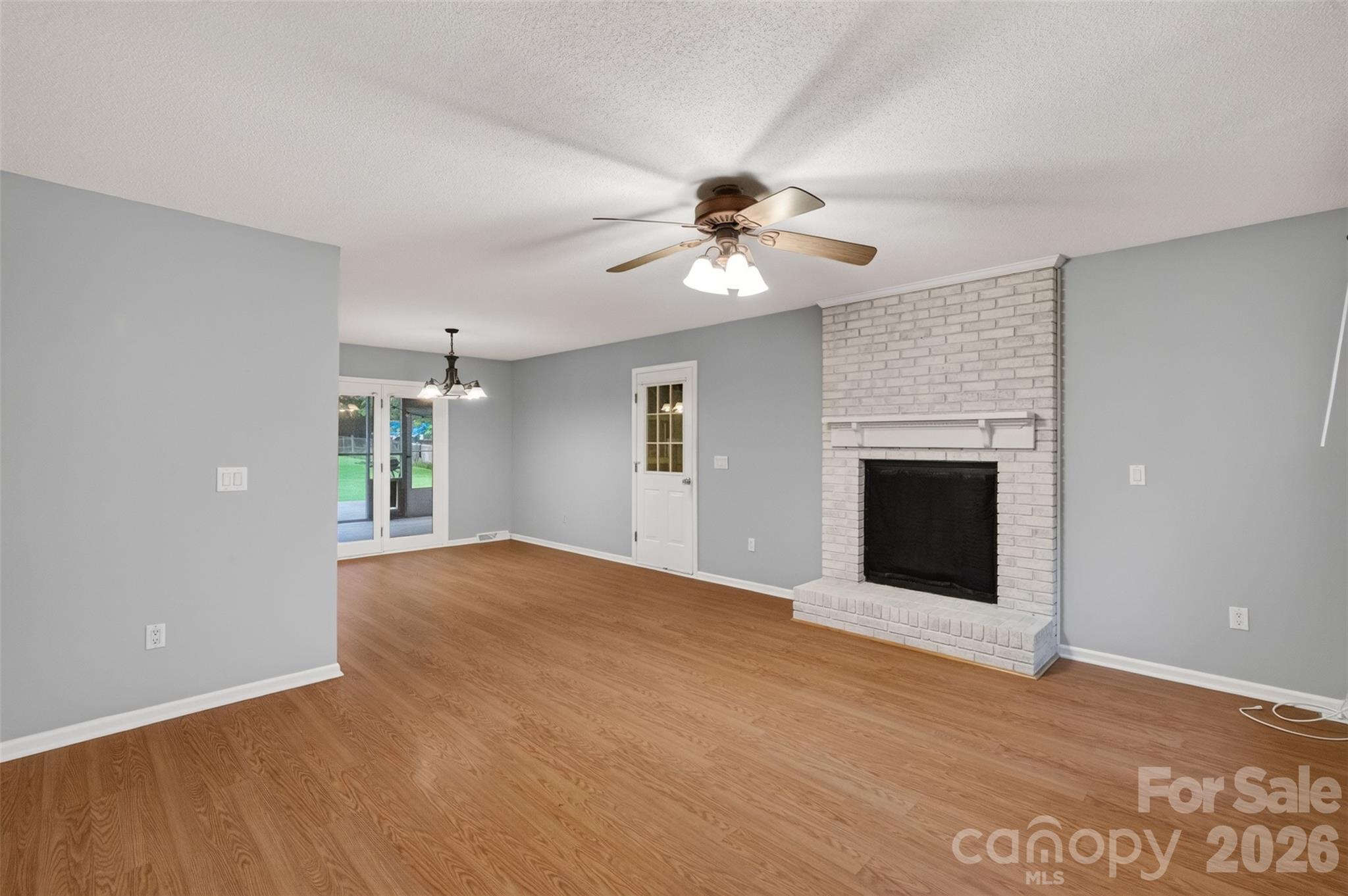 3550 Farm Lake Drive Property Photo 12