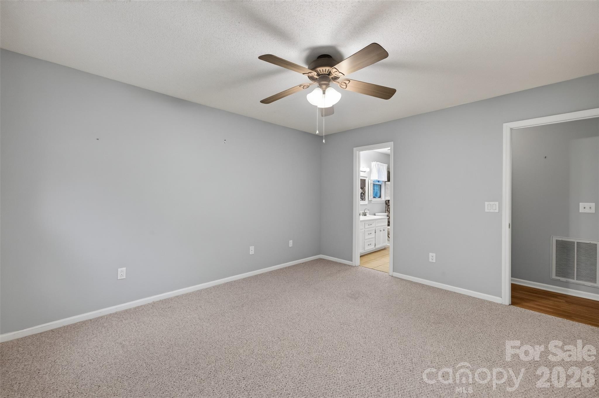 3550 Farm Lake Drive Property Photo 25