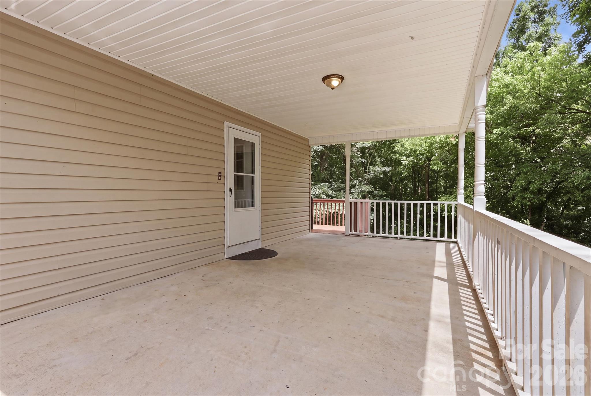 106 N Arlington Avenue Property Photo 4