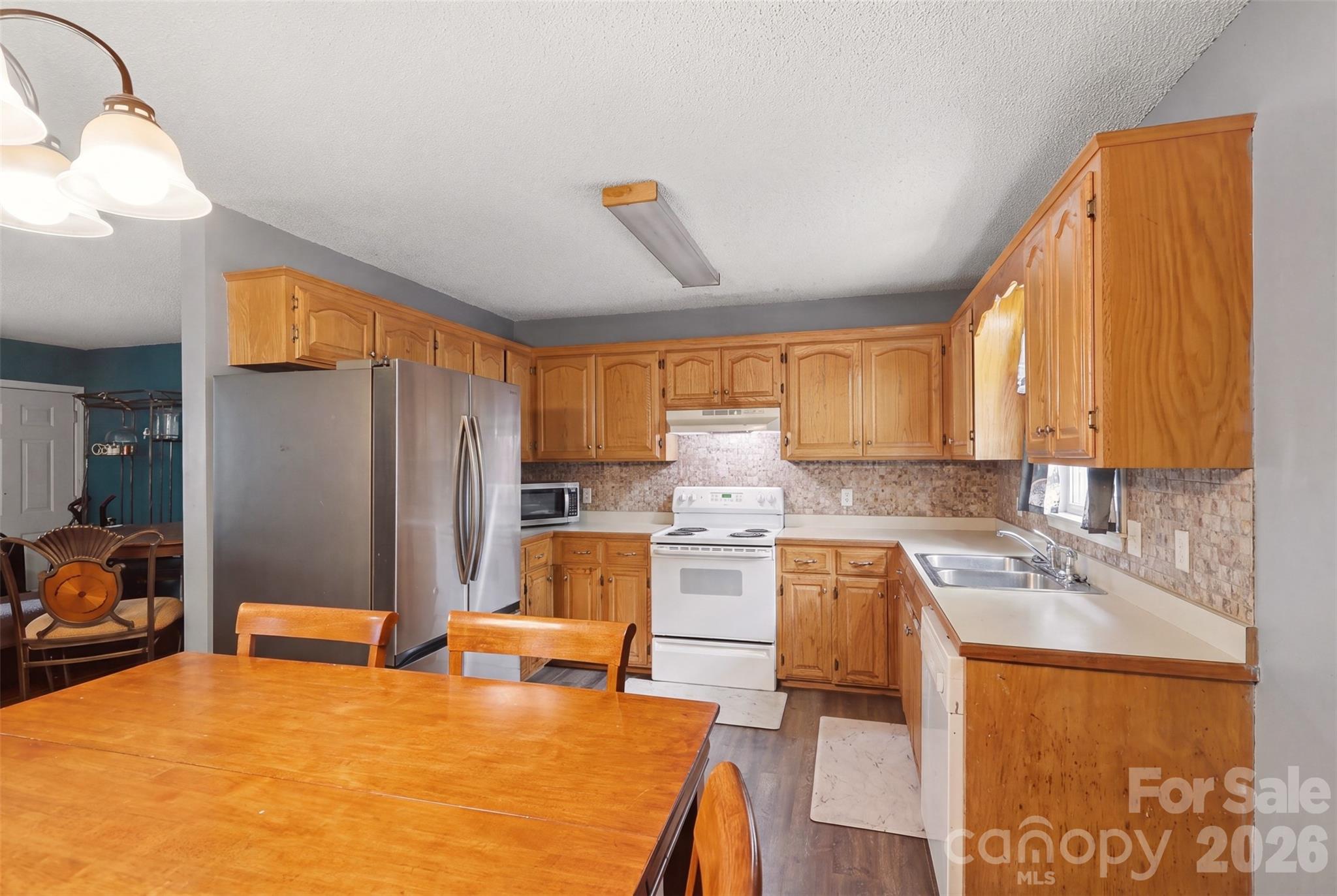 106 N Arlington Avenue Property Photo 12