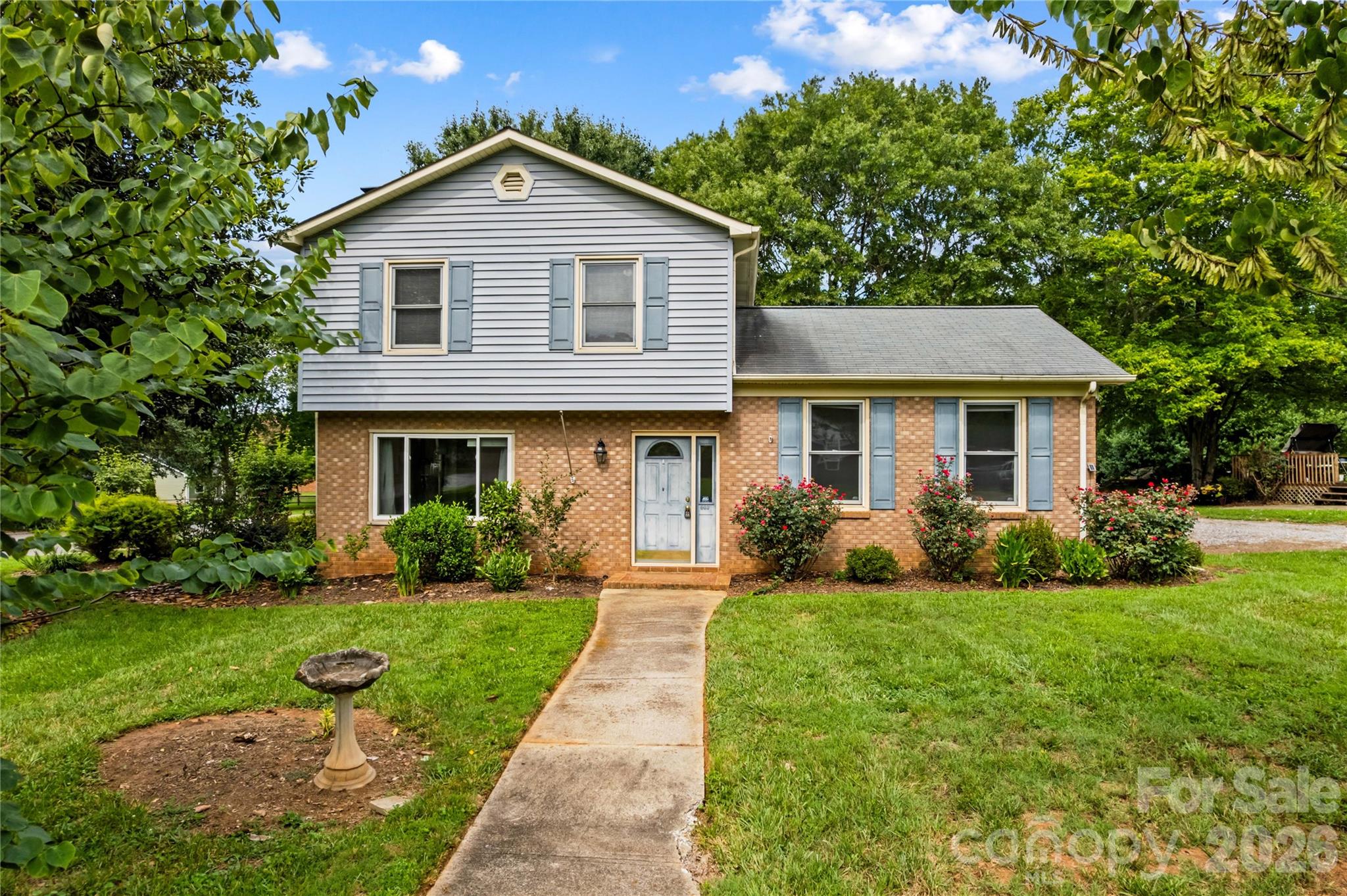 603 Colonial Drive Property Photo 1